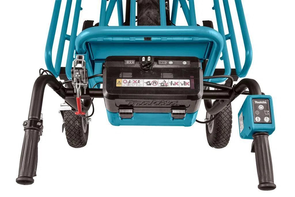 https://api.mastertools.nl/media/catalog/product/cache/4ac98b0d5e81b56bd000310ba88c60e0/m/a/makita-dcu180zx2-accu-kruiwagen-18v-met-bak-zonder-tilbelasting-basic-body-0088381930987-mastertools_nl-5.jpg