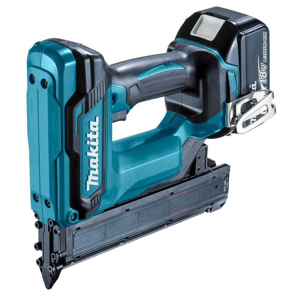 https://api.mastertools.nl/media/catalog/product/cache/4ac98b0d5e81b56bd000310ba88c60e0/m/a/makita-dfn350rtj-accu-bradtacker-18v-5_0ah-in-mbox-0088381882828-mastertools_nl-2.jpg