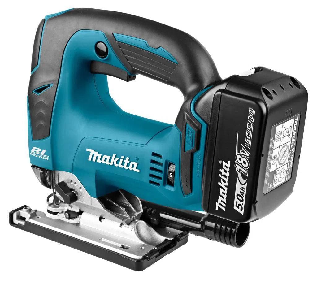 https://api.mastertools.nl/media/catalog/product/cache/4ac98b0d5e81b56bd000310ba88c60e0/m/a/makita-djv182rtj-accu-decoupeerzaag-18v-5_0ah-in-mbox-0088381814065-mastertools_nl-4.jpg