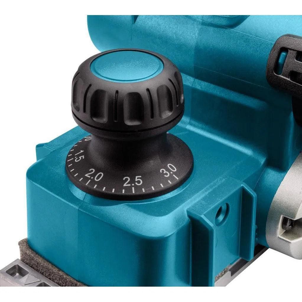 https://api.mastertools.nl/media/catalog/product/cache/4ac98b0d5e81b56bd000310ba88c60e0/m/a/makita-dkp181zj-accu-schaaf-18v-basic-body-in-mbox-0088381890113-mastertools_nl-3.jpg