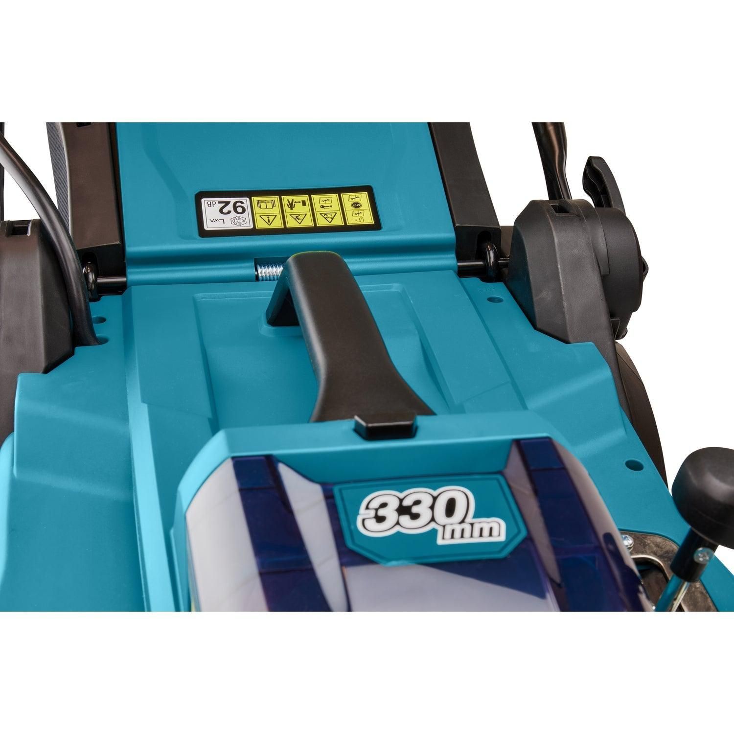 https://api.mastertools.nl/media/catalog/product/cache/4ac98b0d5e81b56bd000310ba88c60e0/m/a/makita-dlm330z-accu-grasmaaier-18v-basic-body-0088381757904-mastertools_nl-7.jpg