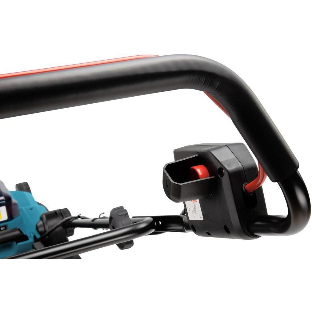 https://api.mastertools.nl/media/catalog/product/cache/4ac98b0d5e81b56bd000310ba88c60e0/m/a/makita-dlm432ct2-2x18v-grasmaaier-2x18v-5_0ah-li-ion-0088381723107-mastertools_nl-4.jpg