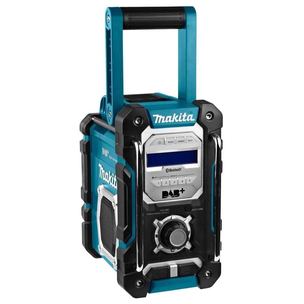 https://api.mastertools.nl/media/catalog/product/cache/4ac98b0d5e81b56bd000310ba88c60e0/m/a/makita-dmr112-bouwradio-lxt-cxt-72v-18v-dab-0088381870160-mastertools_nl-3.jpg