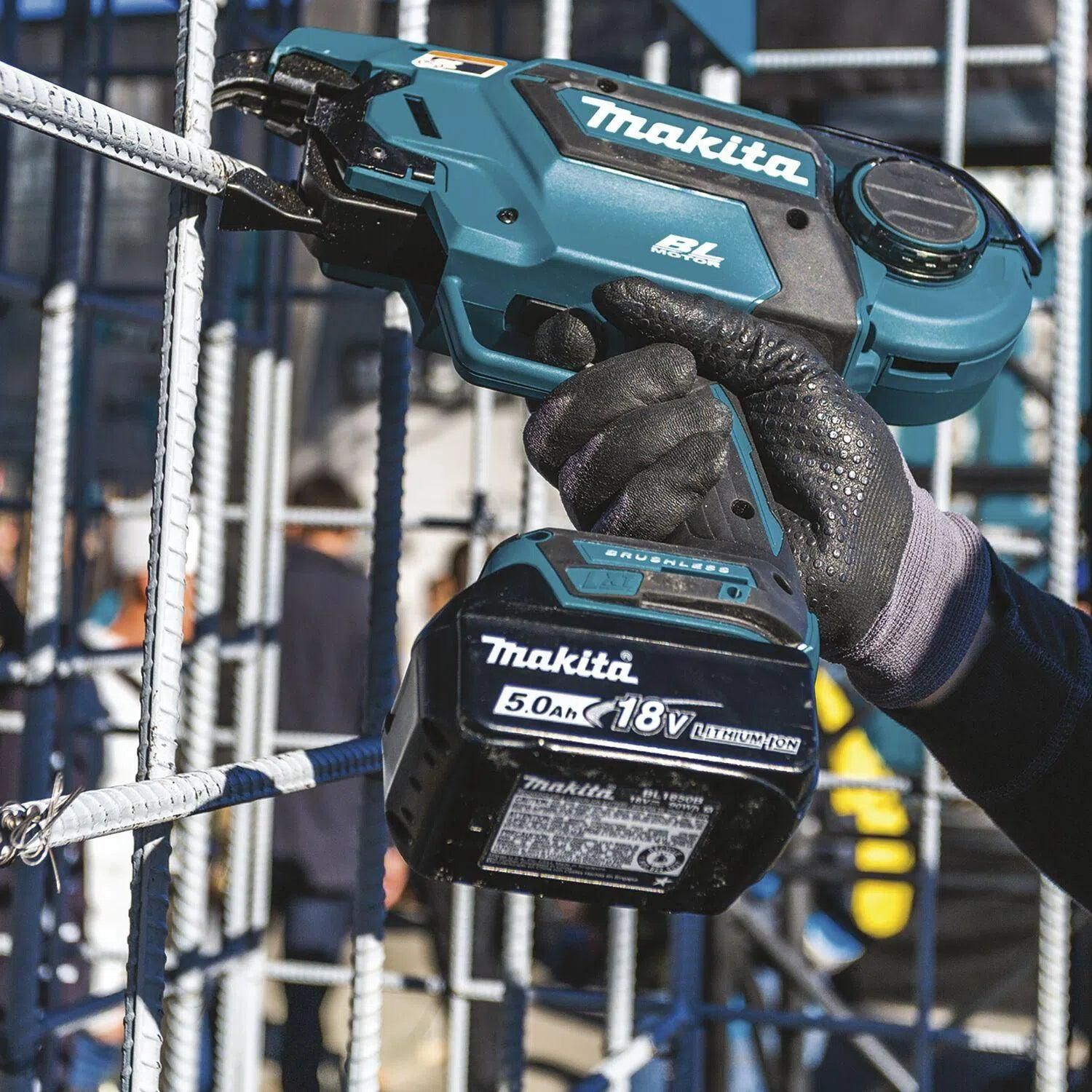 https://api.mastertools.nl/media/catalog/product/cache/4ac98b0d5e81b56bd000310ba88c60e0/m/a/makita-dtr180zj-accu-vlechtmachine-144v18v-basic-body-in-mbox-0088381859431-mastertools_nl-9.jpg