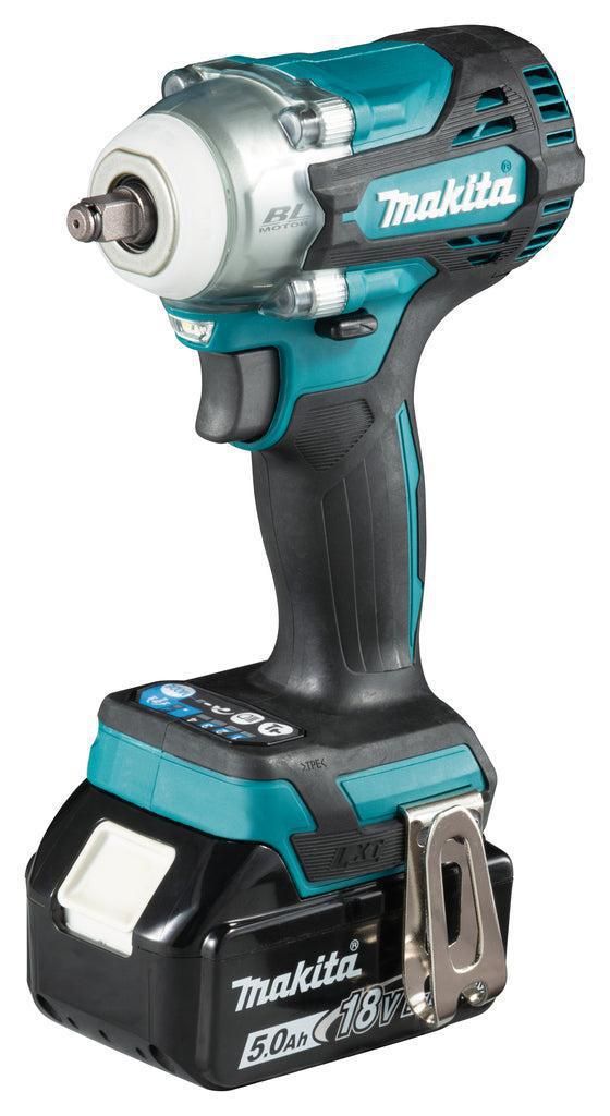 https://api.mastertools.nl/media/catalog/product/cache/4ac98b0d5e81b56bd000310ba88c60e0/m/a/makita-dtw302rtj-accu-slagmoersleutel-18v-5_0ah-in-mbox-0088381748797-mastertools_nl.jpg