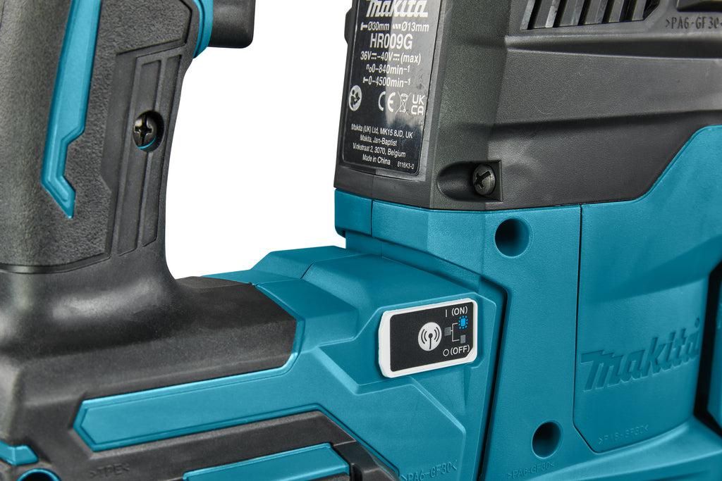 https://api.mastertools.nl/media/catalog/product/cache/4ac98b0d5e81b56bd000310ba88c60e0/m/a/makita-hr009gz02-accu-combihamer-sds-40v-max-basic-body-met-stofafzuiging-in-koffer-0088381764742-mastertools_nl-6.jpg