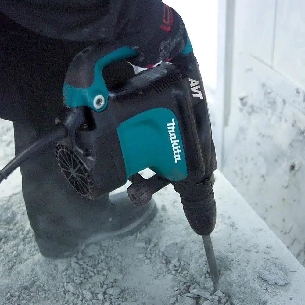 https://api.mastertools.nl/media/catalog/product/cache/4ac98b0d5e81b56bd000310ba88c60e0/m/a/makita-hr4510c-combihamer-sds-max-0088381084994-mastertools_nl-5.jpg