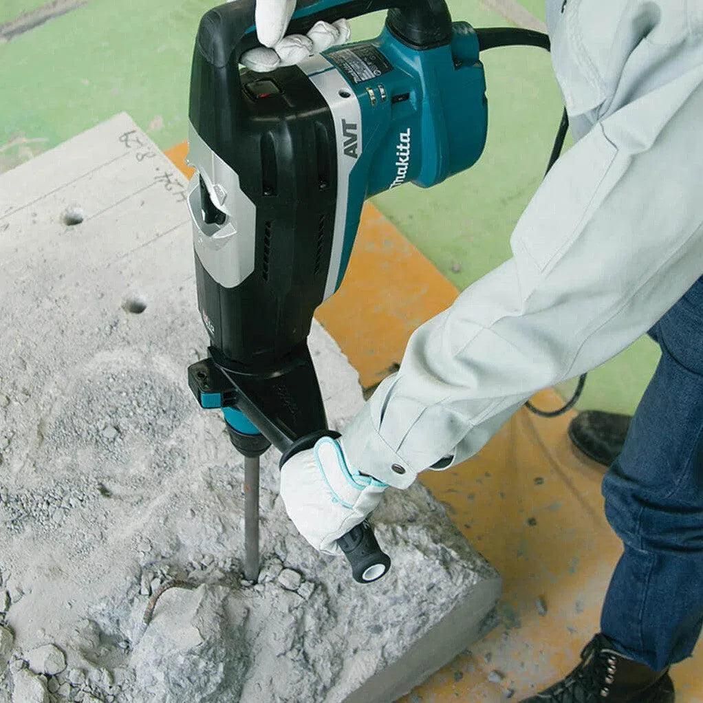 https://api.mastertools.nl/media/catalog/product/cache/4ac98b0d5e81b56bd000310ba88c60e0/m/a/makita-hr5212c-combihamer-sds-max-191j-in-koffer-0088381677578-mastertools_nl-4.jpg