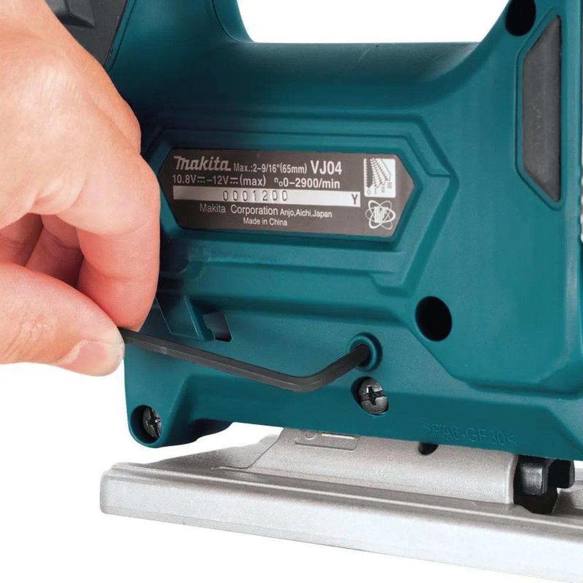 https://api.mastertools.nl/media/catalog/product/cache/4ac98b0d5e81b56bd000310ba88c60e0/m/a/makita-jv101dzj-accu-decoupeerzaag-12v-max-basic-body-in-mbox-0088381818957-mastertools_nl-7.jpg