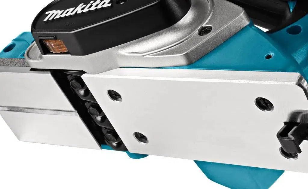 https://api.mastertools.nl/media/catalog/product/cache/4ac98b0d5e81b56bd000310ba88c60e0/m/a/makita-kp0800k-schaaf-in-koffer-0088381603935-mastertools_nl-4.jpg