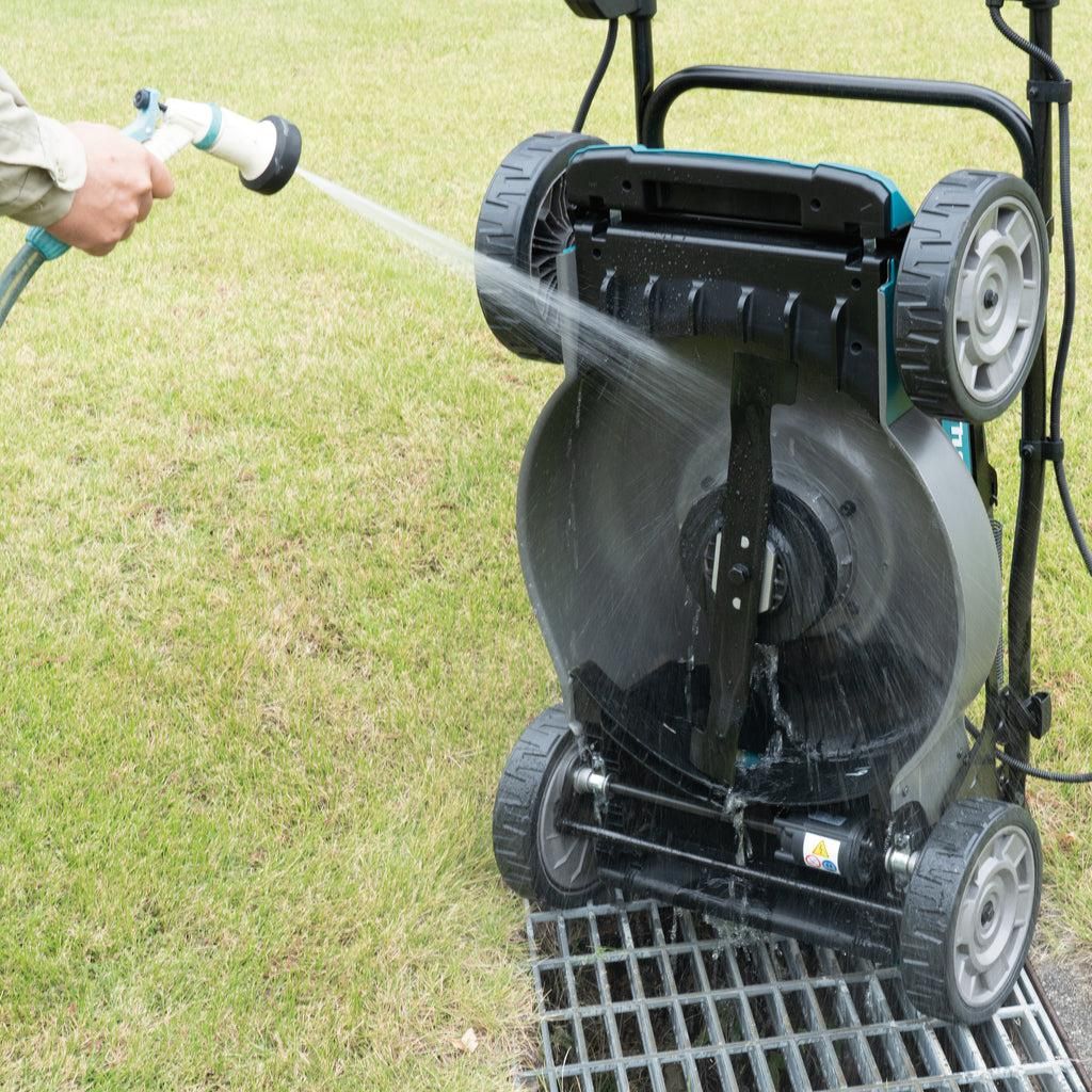 https://api.mastertools.nl/media/catalog/product/cache/4ac98b0d5e81b56bd000310ba88c60e0/m/a/makita-lm004jb101-accu-grasmaaier-53cm-64v-max-10_0ah-li-ion-0088381773799-mastertools_nl-5.jpg