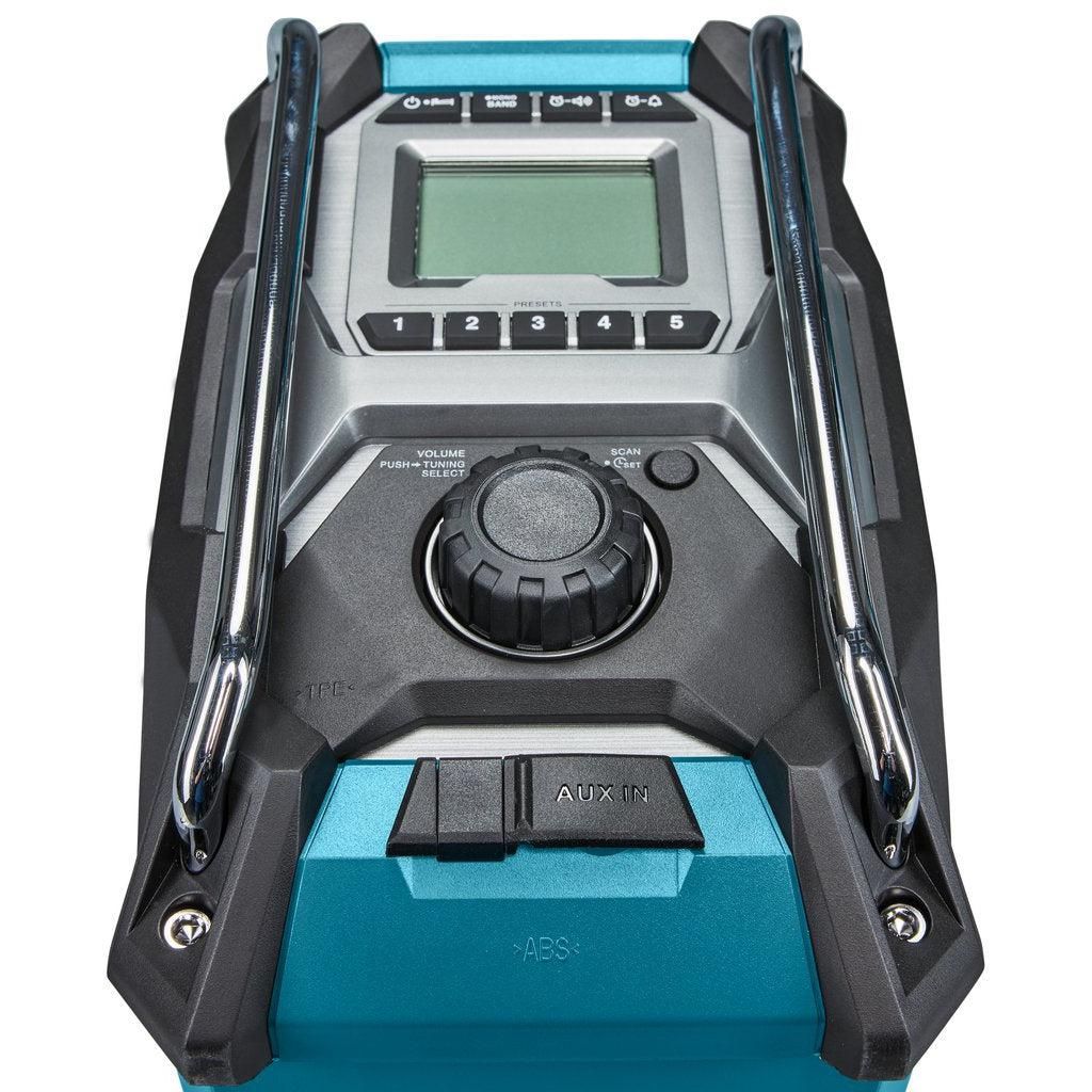 https://api.mastertools.nl/media/catalog/product/cache/4ac98b0d5e81b56bd000310ba88c60e0/m/a/makita-mr001gz-accu-bouwradio-fmam-12v-230v-basic-body-0088381739009-mastertools_nl-2.jpg