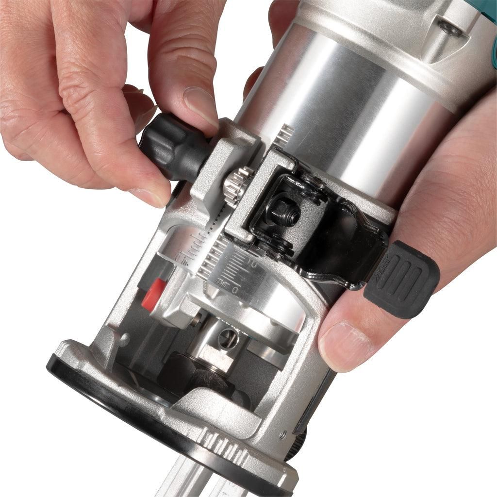https://api.mastertools.nl/media/catalog/product/cache/4ac98b0d5e81b56bd000310ba88c60e0/m/a/makita-rt0702c-kantenfrees-230v-0088381752619-mastertools_nl-4.jpg