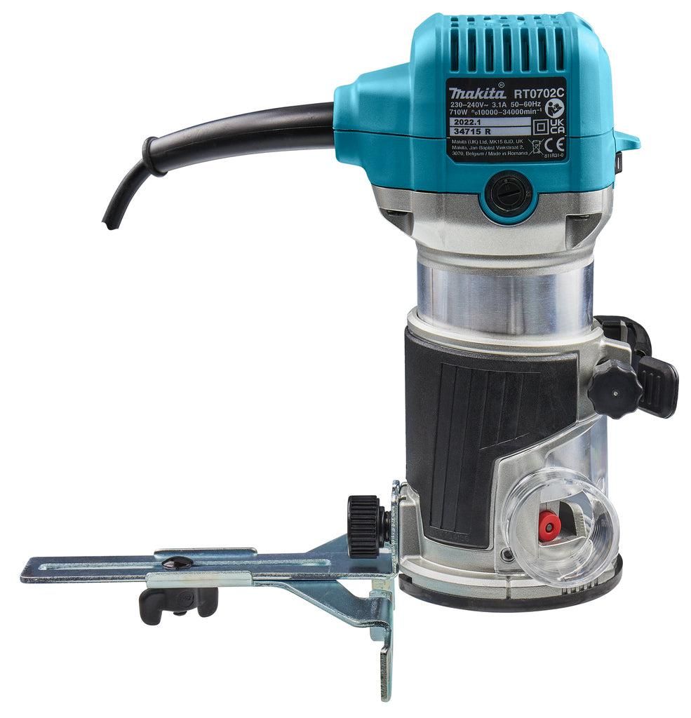https://api.mastertools.nl/media/catalog/product/cache/4ac98b0d5e81b56bd000310ba88c60e0/m/a/makita-rt0702cx3j-kantenfrees-230v-in-mbox-0088381752701-mastertools_nl-7_6d188d30-0a7b-43cf-9b77-6d330cca5f4a.jpg