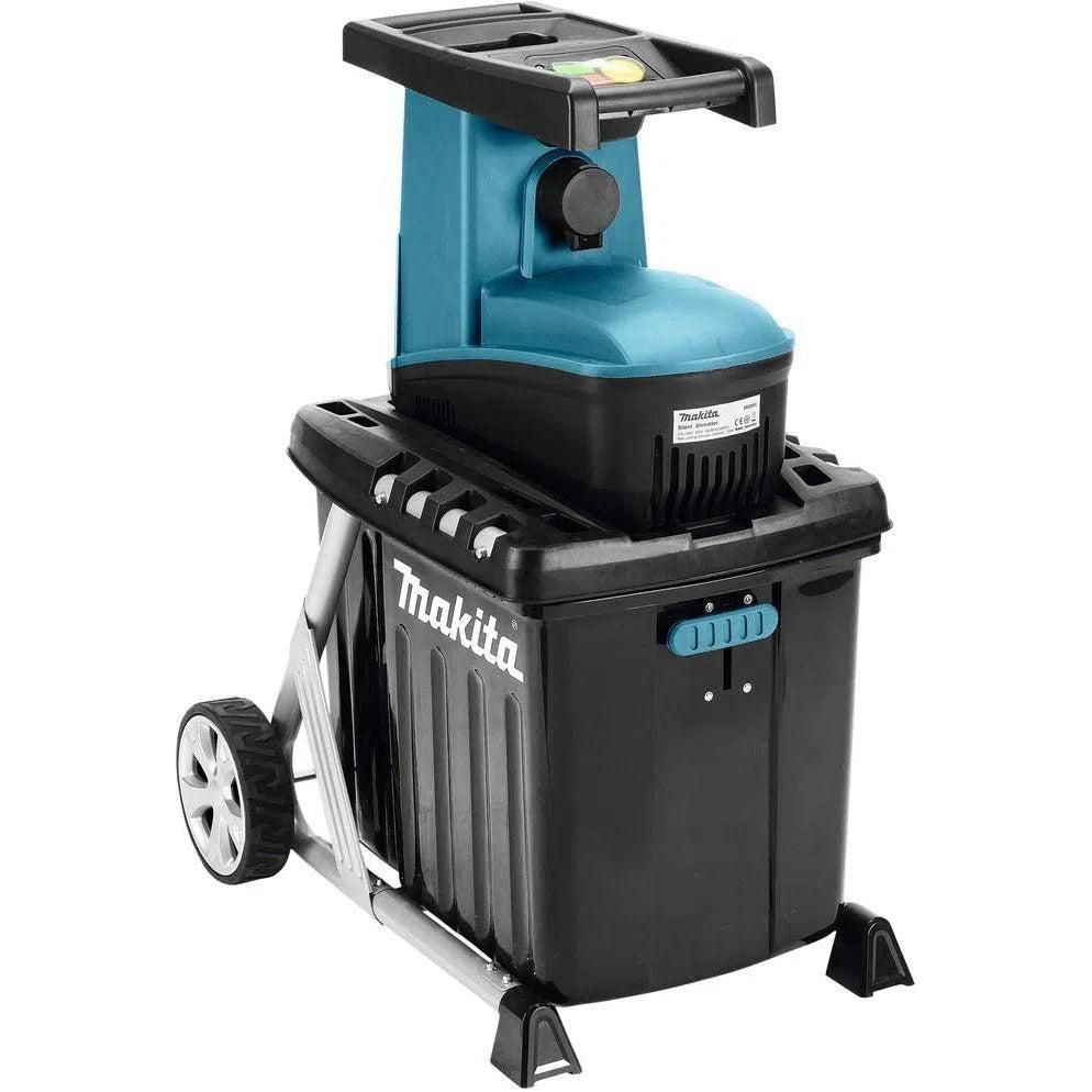 https://api.mastertools.nl/media/catalog/product/cache/4ac98b0d5e81b56bd000310ba88c60e0/m/a/makita-ud2500-hakselaar-0088381643818-mastertools_nl-3.jpg