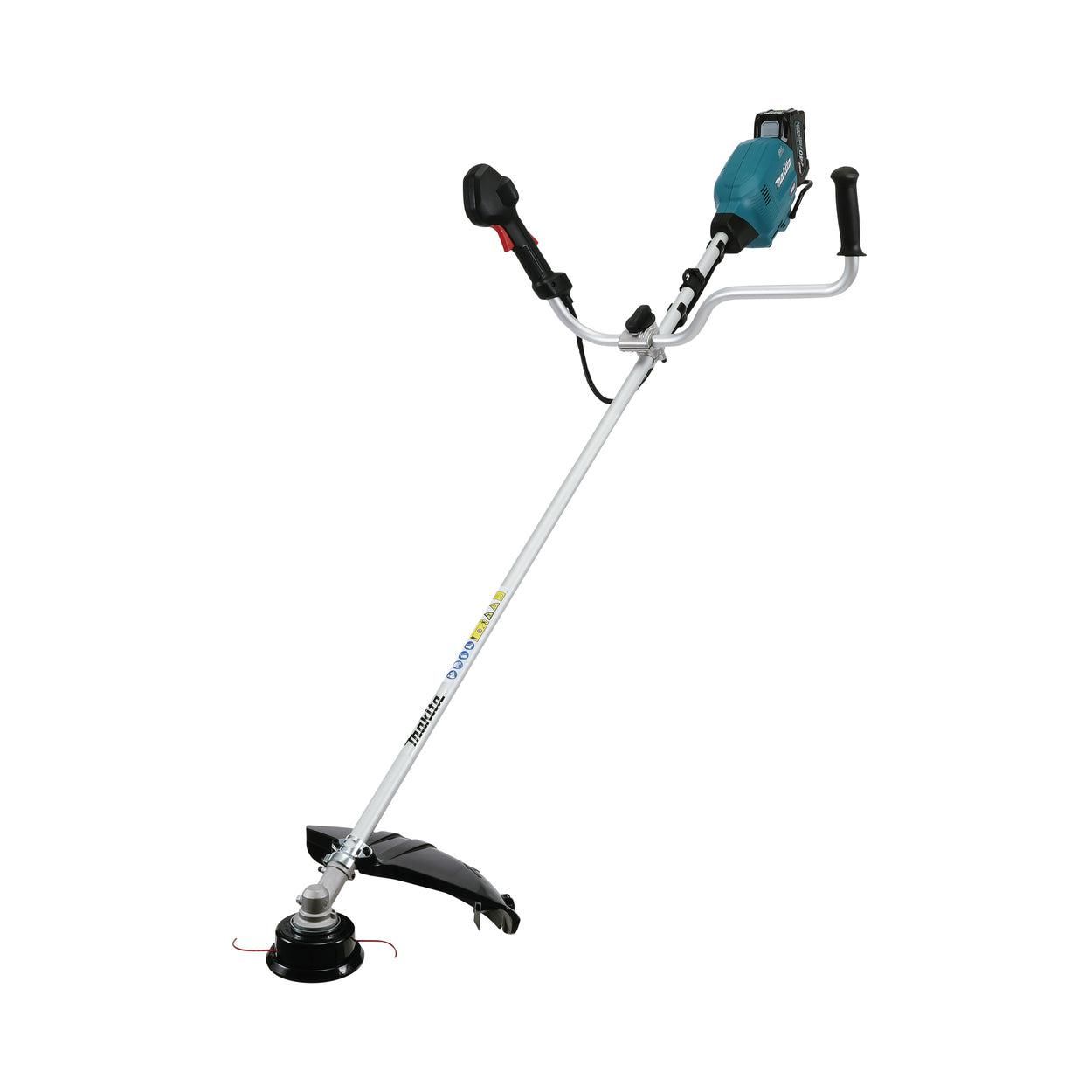 https://api.mastertools.nl/media/catalog/product/cache/4ac98b0d5e81b56bd000310ba88c60e0/m/a/makita-ur013gt204-accu-bosmaaier-met-u-greep-xgt-40v-max-5_0ah-0088381777575-mastertools_nl.jpg