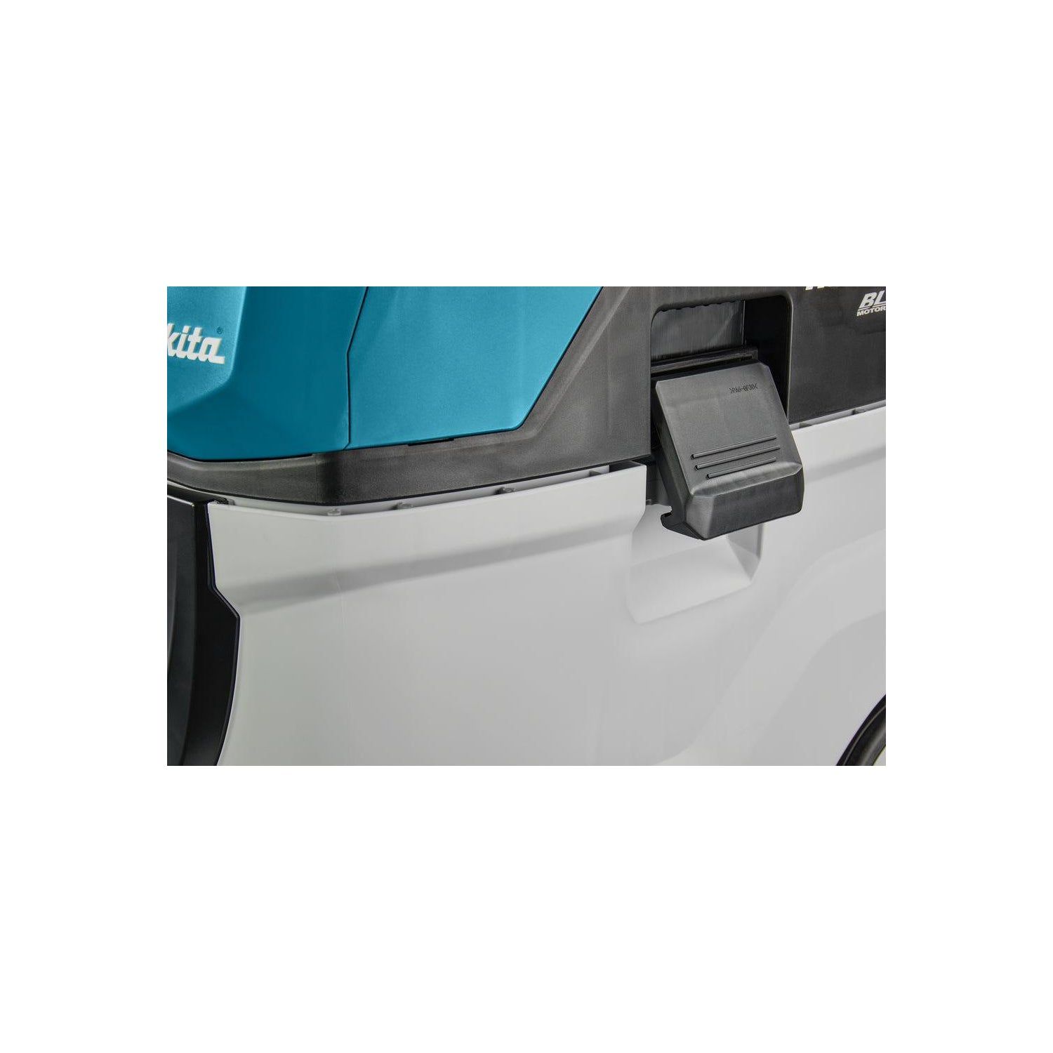 https://api.mastertools.nl/media/catalog/product/cache/4ac98b0d5e81b56bd000310ba88c60e0/m/a/makita-vc006gml22-accu-nat-en-droogstofzuiger-m-klasse-2x40v-max-8_0ah-0088381784436-mastertools_nl-5.jpg