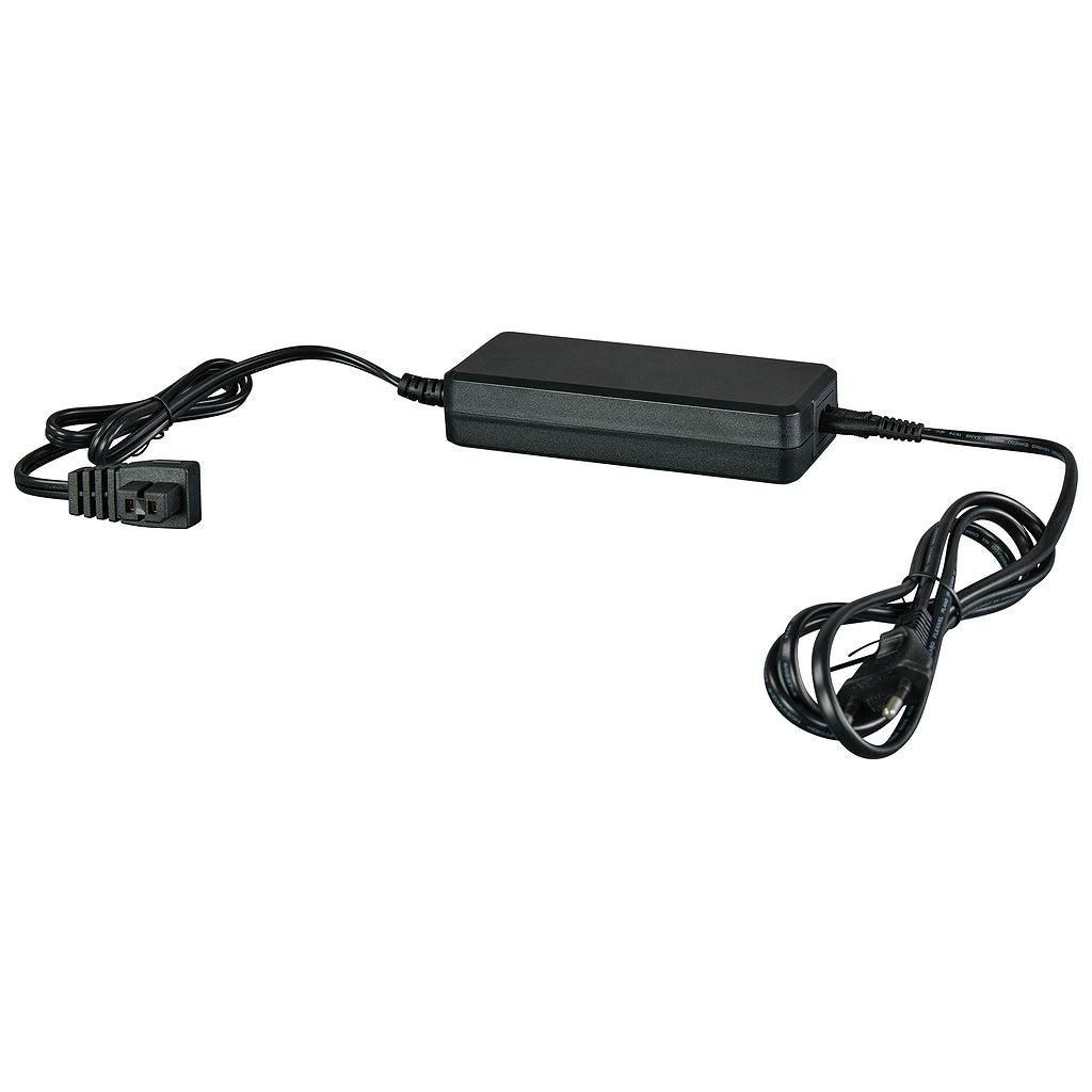 https://api.mastertools.nl/media/catalog/product/cache/4ac98b0d5e81b56bd000310ba88c60e0/m/a/makita-wl00000313-ac-dc-adapterset-vries-koelbox-0088381121248-mastertools_nl-3.jpg