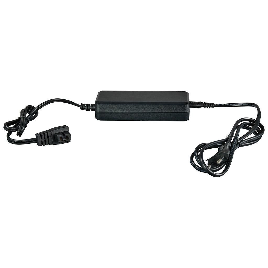 https://api.mastertools.nl/media/catalog/product/cache/4ac98b0d5e81b56bd000310ba88c60e0/m/a/makita-wl00000313-ac-dc-adapterset-vries-koelbox-0088381121248-mastertools_nl.jpg