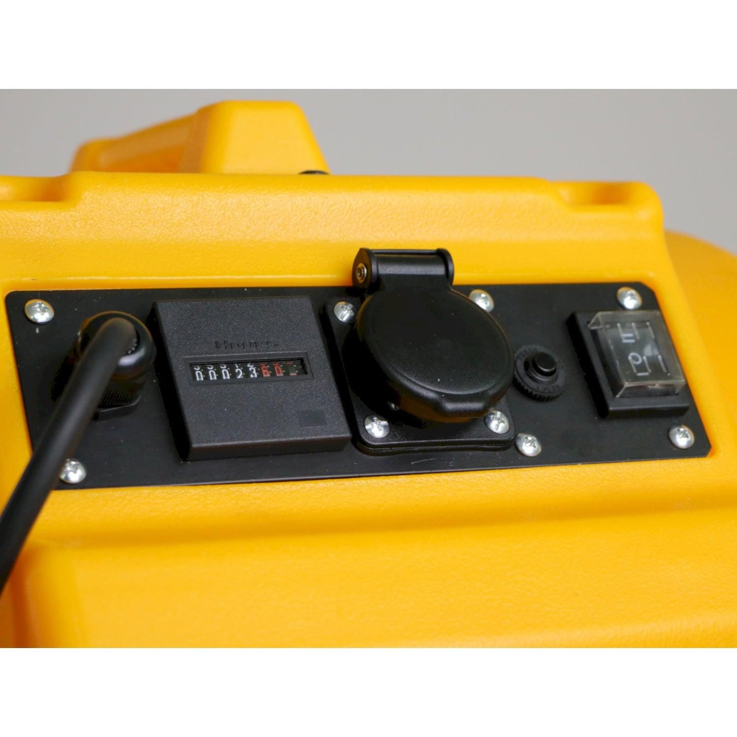 https://api.mastertools.nl/media/catalog/product/cache/4ac98b0d5e81b56bd000310ba88c60e0/m/a/master-dfx20-industriele-ventilator-285w-6800-m3h-8053670894396-mastertools_nl-3.jpg