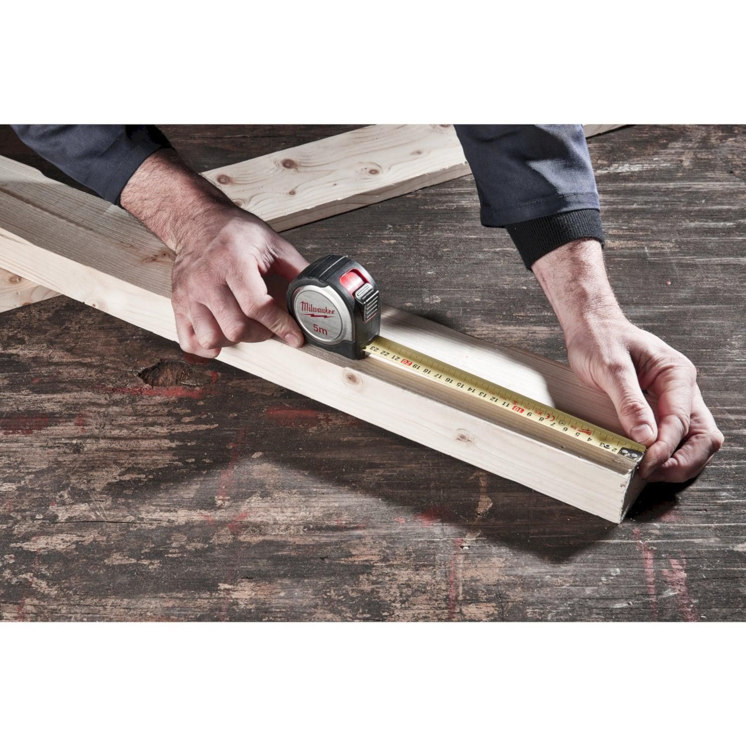 https://api.mastertools.nl/media/catalog/product/cache/4ac98b0d5e81b56bd000310ba88c60e0/m/i/milwaukee-c519-rolbandmaat-compact-line-5m19mm-4932451638-4002395141388-mastertools_nl-2.jpg