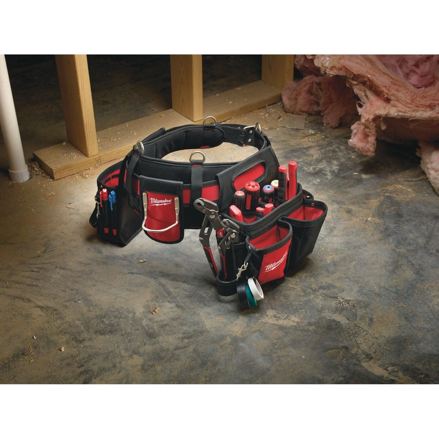 https://api.mastertools.nl/media/catalog/product/cache/4ac98b0d5e81b56bd000310ba88c60e0/m/i/milwaukee-elektriciens-riem-48228110-045242333936-mastertools_nl-2.jpg