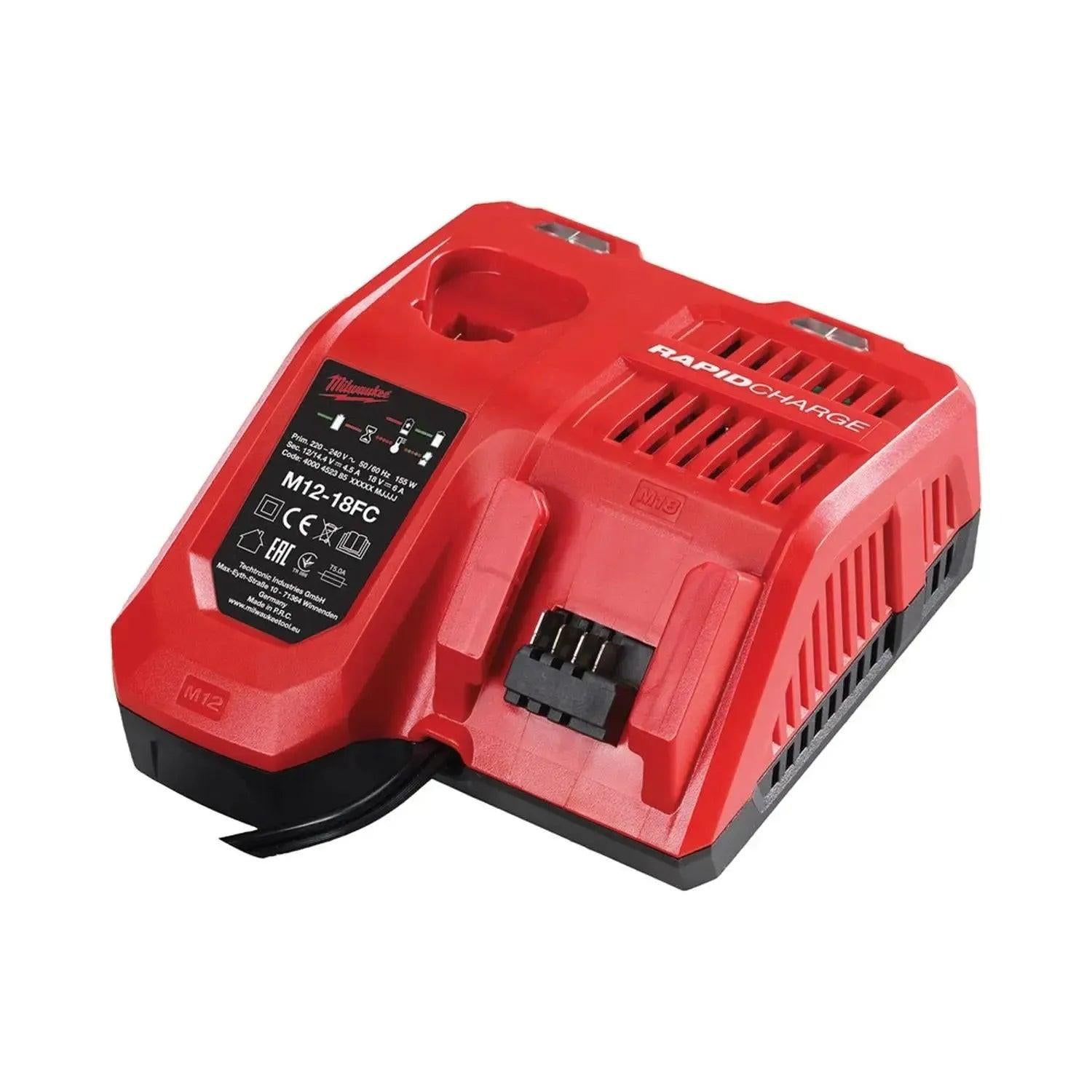 https://api.mastertools.nl/media/catalog/product/cache/4ac98b0d5e81b56bd000310ba88c60e0/m/i/milwaukee-m12-18-fc-universele-snellader-12v-14_4v-18v-4932451079-4002395810581-mastertools_nl.jpg