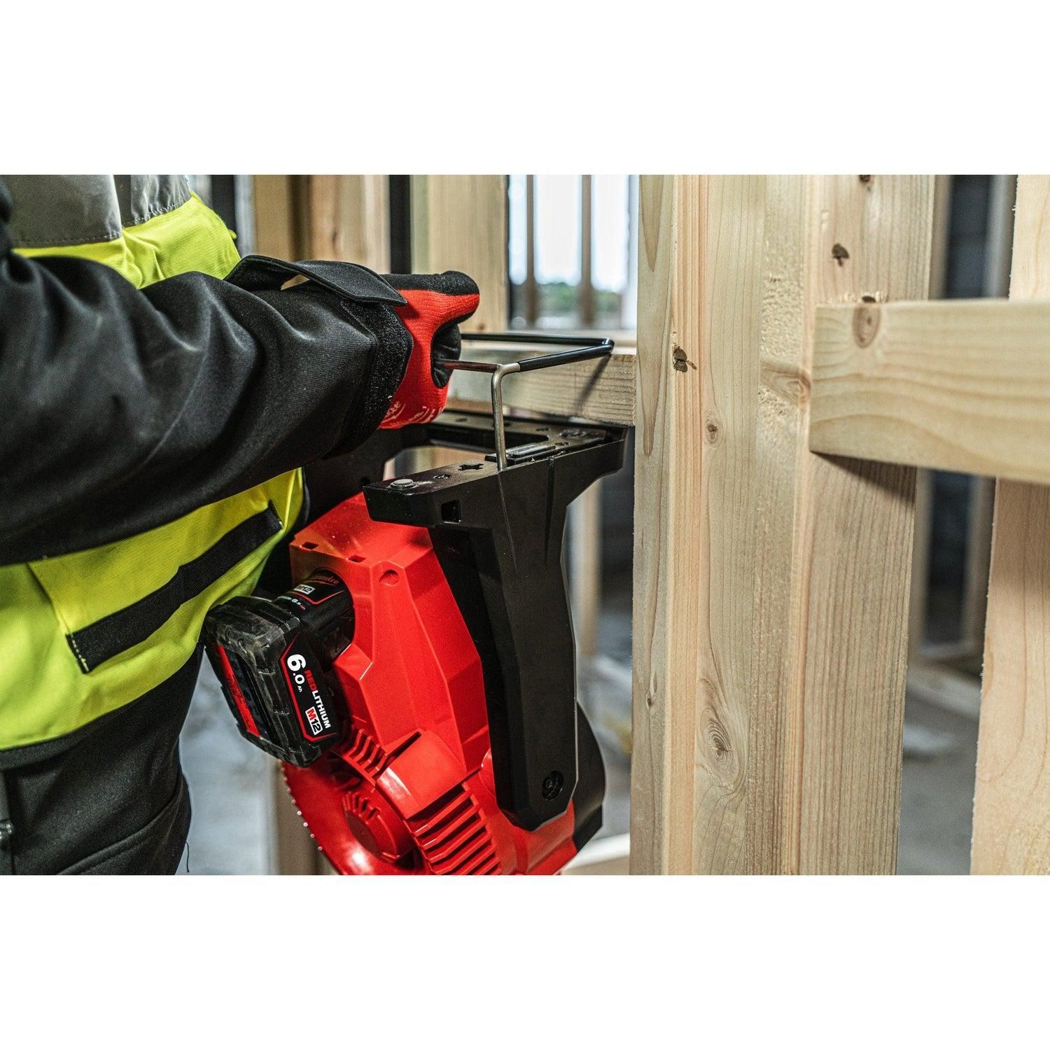 https://api.mastertools.nl/media/catalog/product/cache/4ac98b0d5e81b56bd000310ba88c60e0/m/i/milwaukee-m12-af-0-accu-ventilator-12v-basic-body-4933478228-4058546344054-mastertools_nl-3.jpg