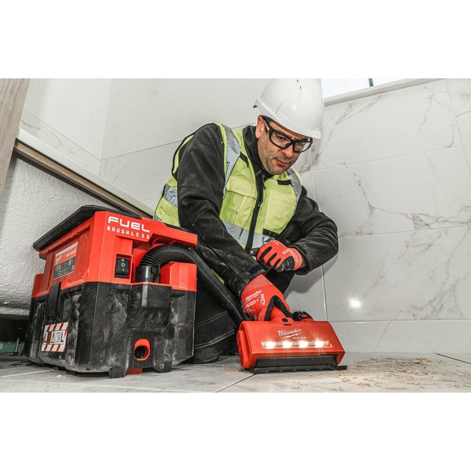 https://api.mastertools.nl/media/catalog/product/cache/4ac98b0d5e81b56bd000310ba88c60e0/m/i/milwaukee-m12-aun-0-air-tiptm-mondstuk-12v-basic-body-4932479461-4058546372552-mastertools_nl-4.jpg