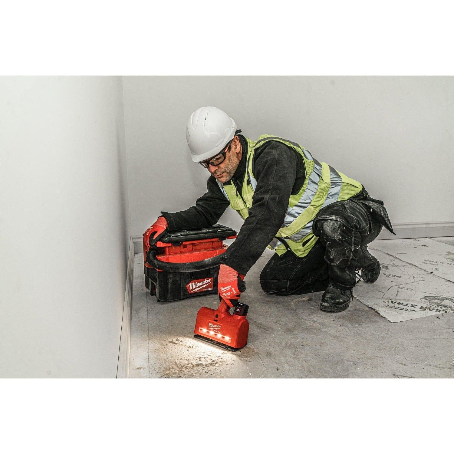 https://api.mastertools.nl/media/catalog/product/cache/4ac98b0d5e81b56bd000310ba88c60e0/m/i/milwaukee-m12-aun-0-air-tiptm-mondstuk-12v-basic-body-4932479461-4058546372552-mastertools_nl-5.jpg