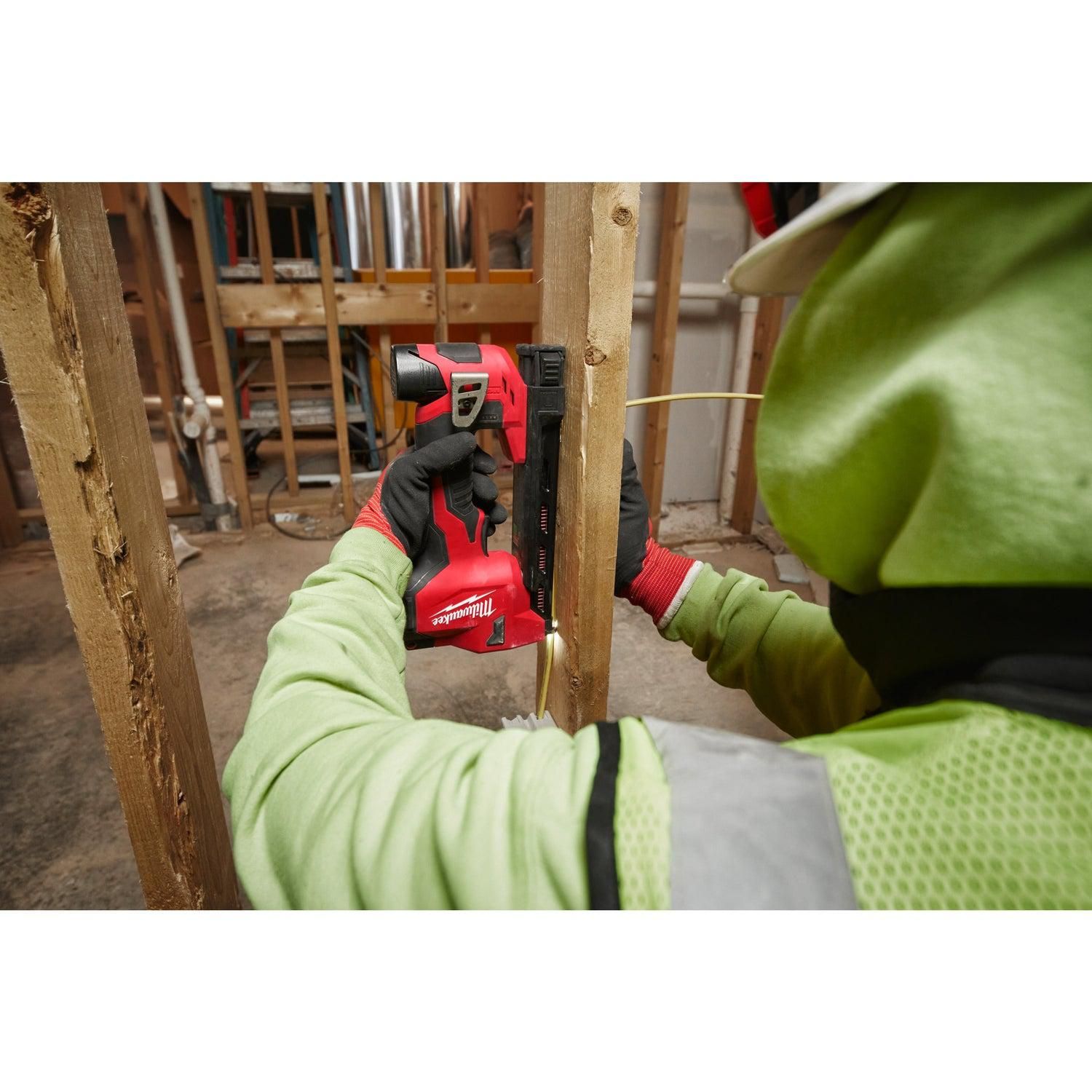 https://api.mastertools.nl/media/catalog/product/cache/4ac98b0d5e81b56bd000310ba88c60e0/m/i/milwaukee-m12-bcst-0-m12tm-subcompacte-kabelnietmachine-12v-basic-body-4933480488-4058546407735-mastertools_nl-7.jpg