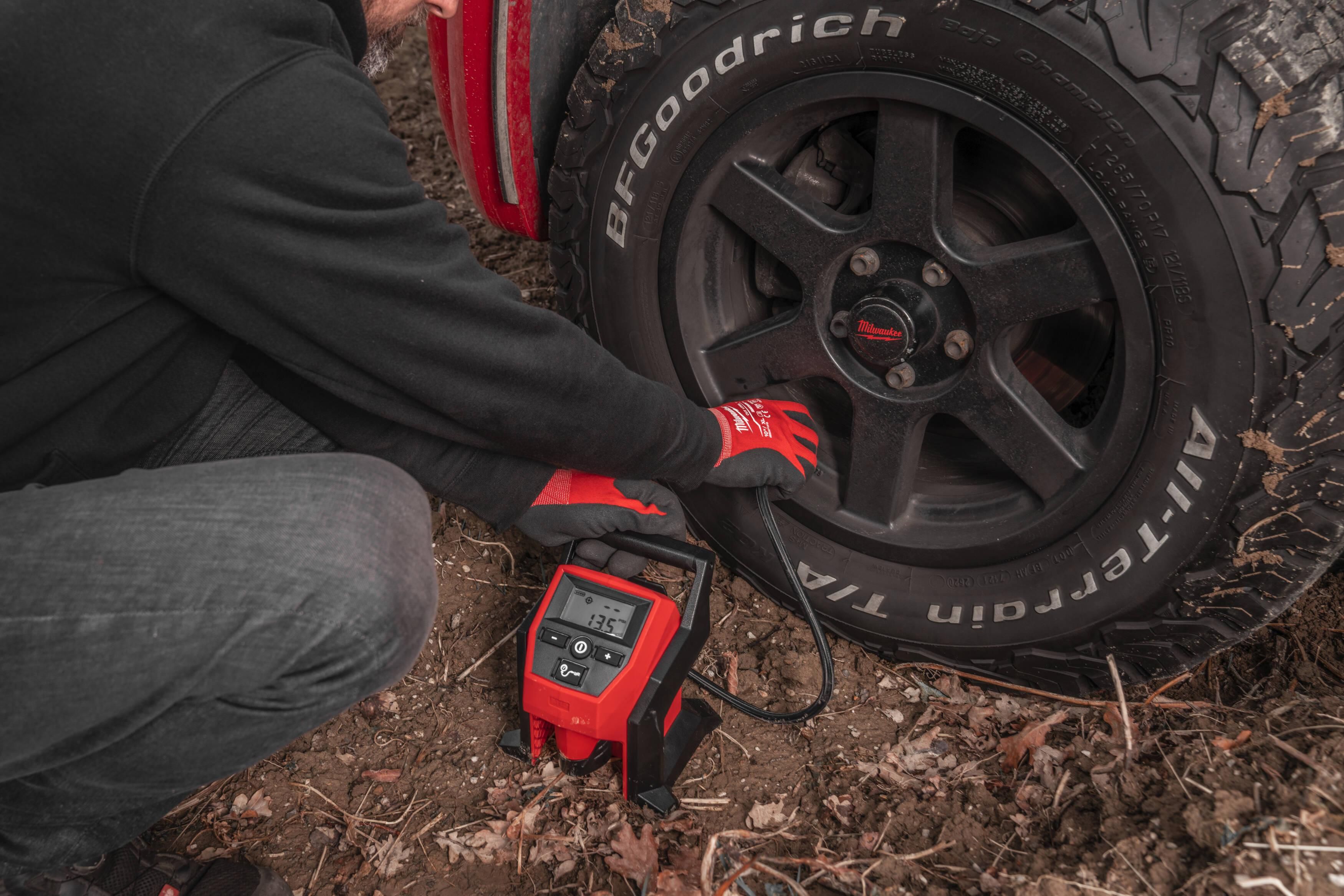 https://api.mastertools.nl/media/catalog/product/cache/4ac98b0d5e81b56bd000310ba88c60e0/m/i/milwaukee-m12-bi-0-accu-subcompacte-pomp-12v-basic-body-m12tm-4933464124-4058546220693-mastertools_nl-5.jpg