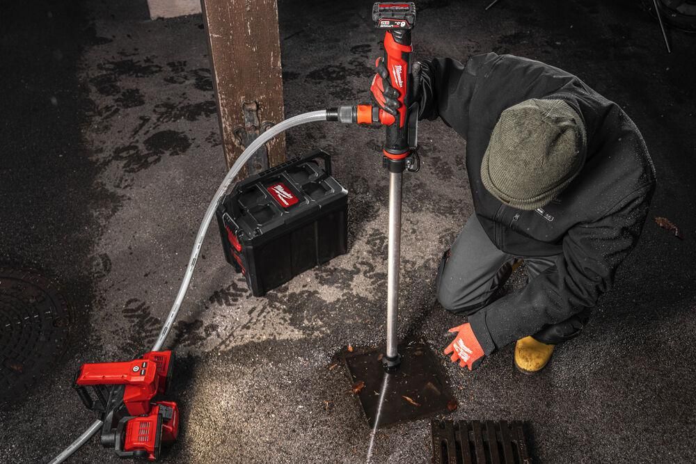 https://api.mastertools.nl/media/catalog/product/cache/4ac98b0d5e81b56bd000310ba88c60e0/m/i/milwaukee-m12tm-bswp-0-accu-staafwaterpomp-12v-basic-body-in-doos-4933479639-4058546374334-mastertools_nl-5.jpg