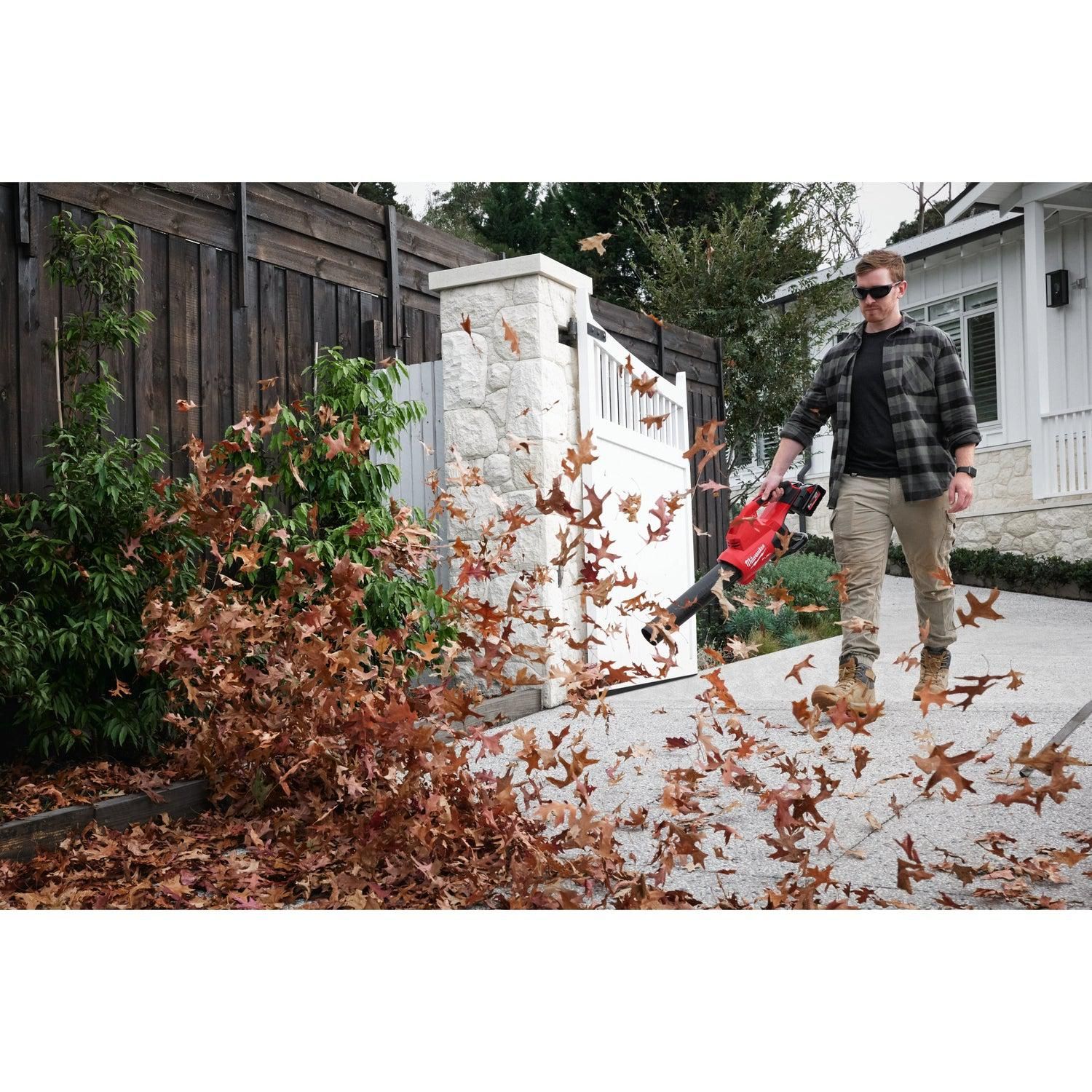https://api.mastertools.nl/media/catalog/product/cache/4ac98b0d5e81b56bd000310ba88c60e0/m/i/milwaukee-m18-f2bl-0-accu-bladblazer-18v-basic-body-m18-fueltm-4933479987-4058546377816-mastertools_nl-12.jpg
