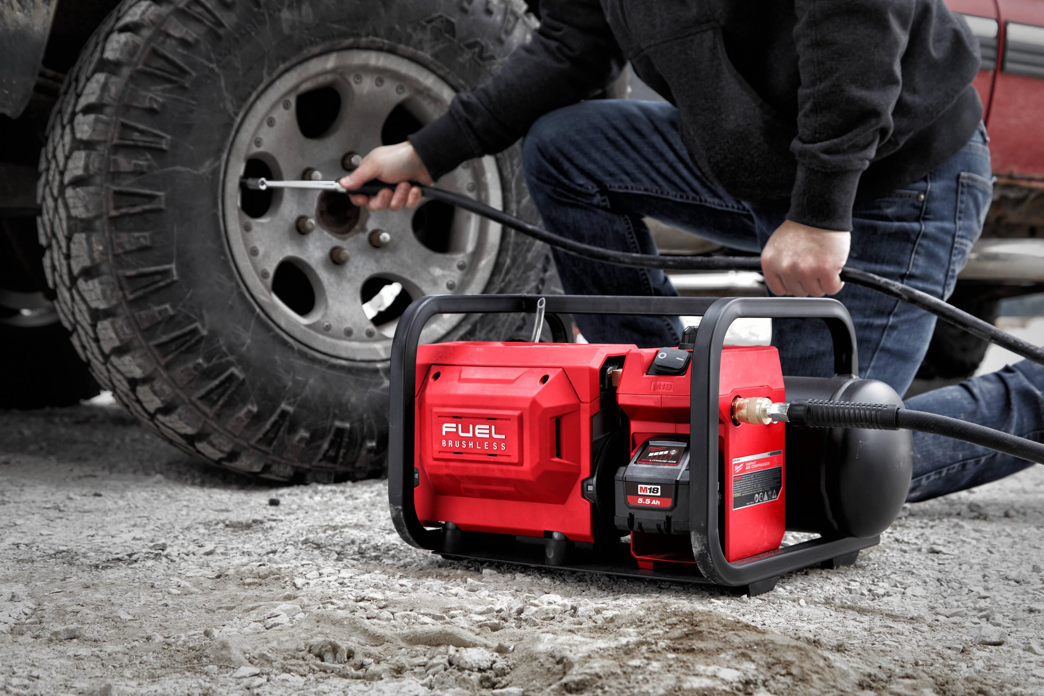 https://api.mastertools.nl/media/catalog/product/cache/4ac98b0d5e81b56bd000310ba88c60e0/m/i/milwaukee-m18-fac-0-accu-compressor-18v-basic-body-4933472166-4058546325626-mastertools_nl-16.jpg