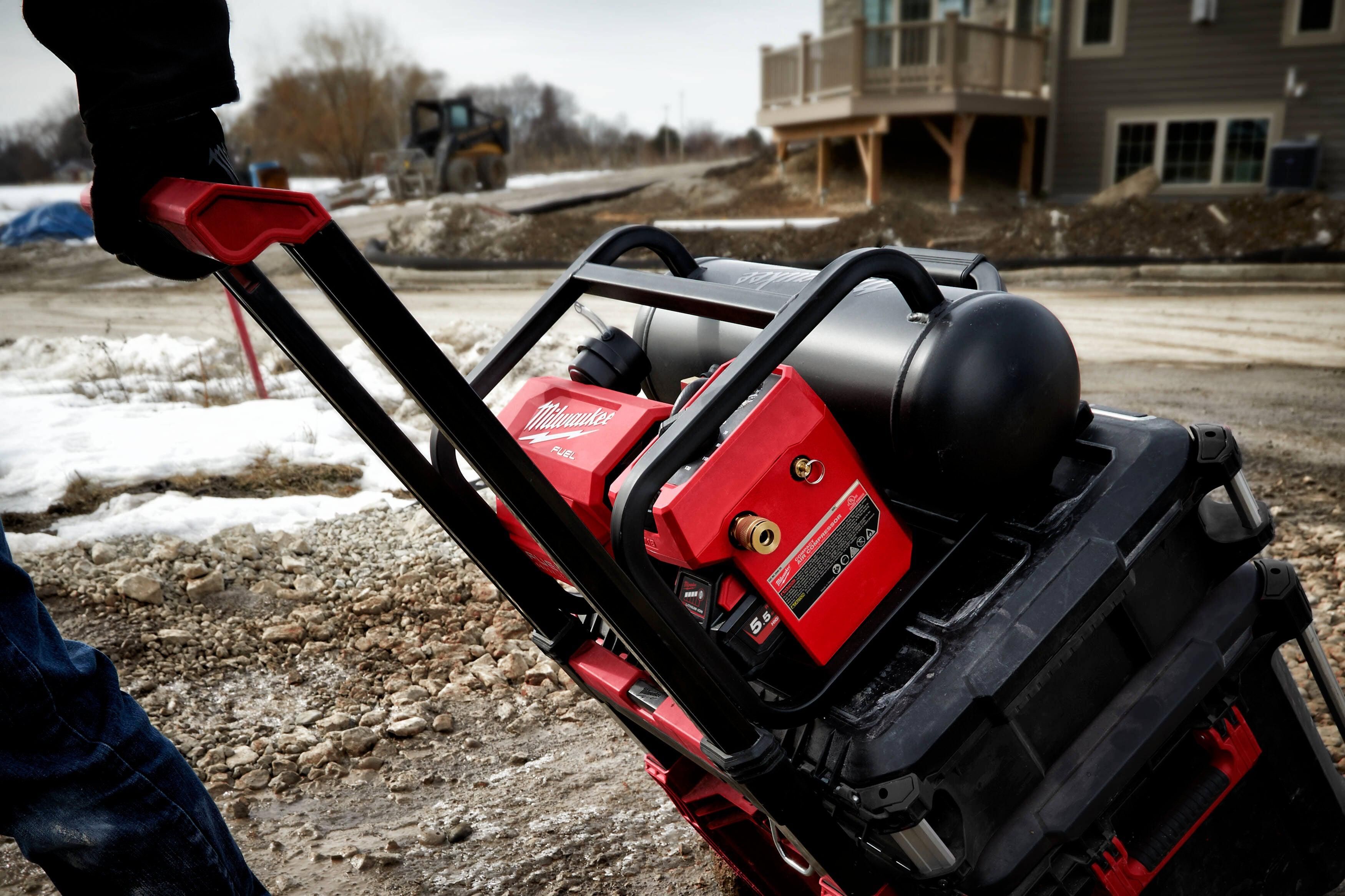 https://api.mastertools.nl/media/catalog/product/cache/4ac98b0d5e81b56bd000310ba88c60e0/m/i/milwaukee-m18-fac-0-accu-compressor-18v-basic-body-4933472166-4058546325626-mastertools_nl-9.jpg