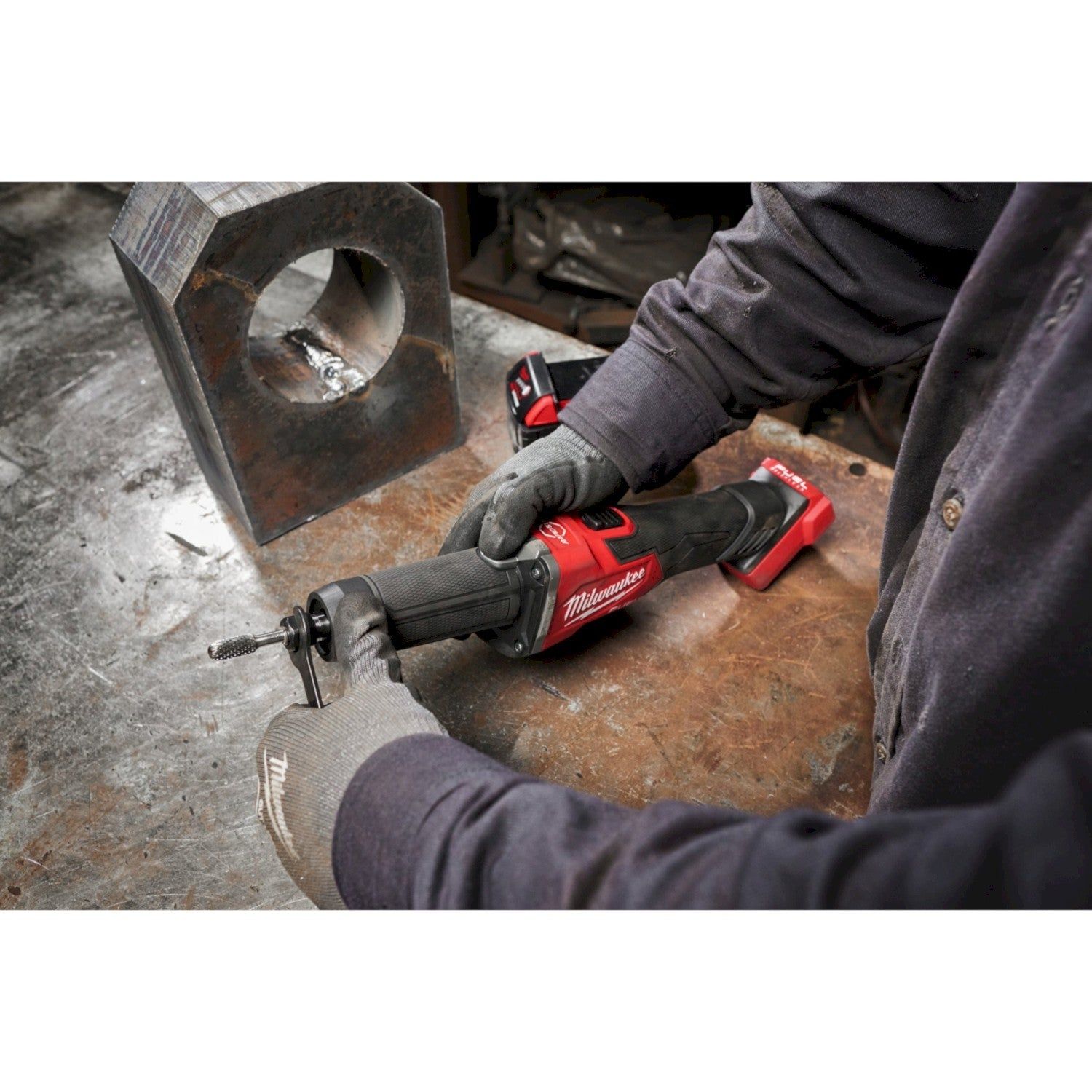 https://api.mastertools.nl/media/catalog/product/cache/4ac98b0d5e81b56bd000310ba88c60e0/m/i/milwaukee-m18-fdgrb-0x-accu-rechte-stiftslijper-met-rapidstoptm-en-schuifschakelaar-gen-ii-basic-body-in-hd-box-4933480953-4058546412388-mastertools_nl-4.jpg