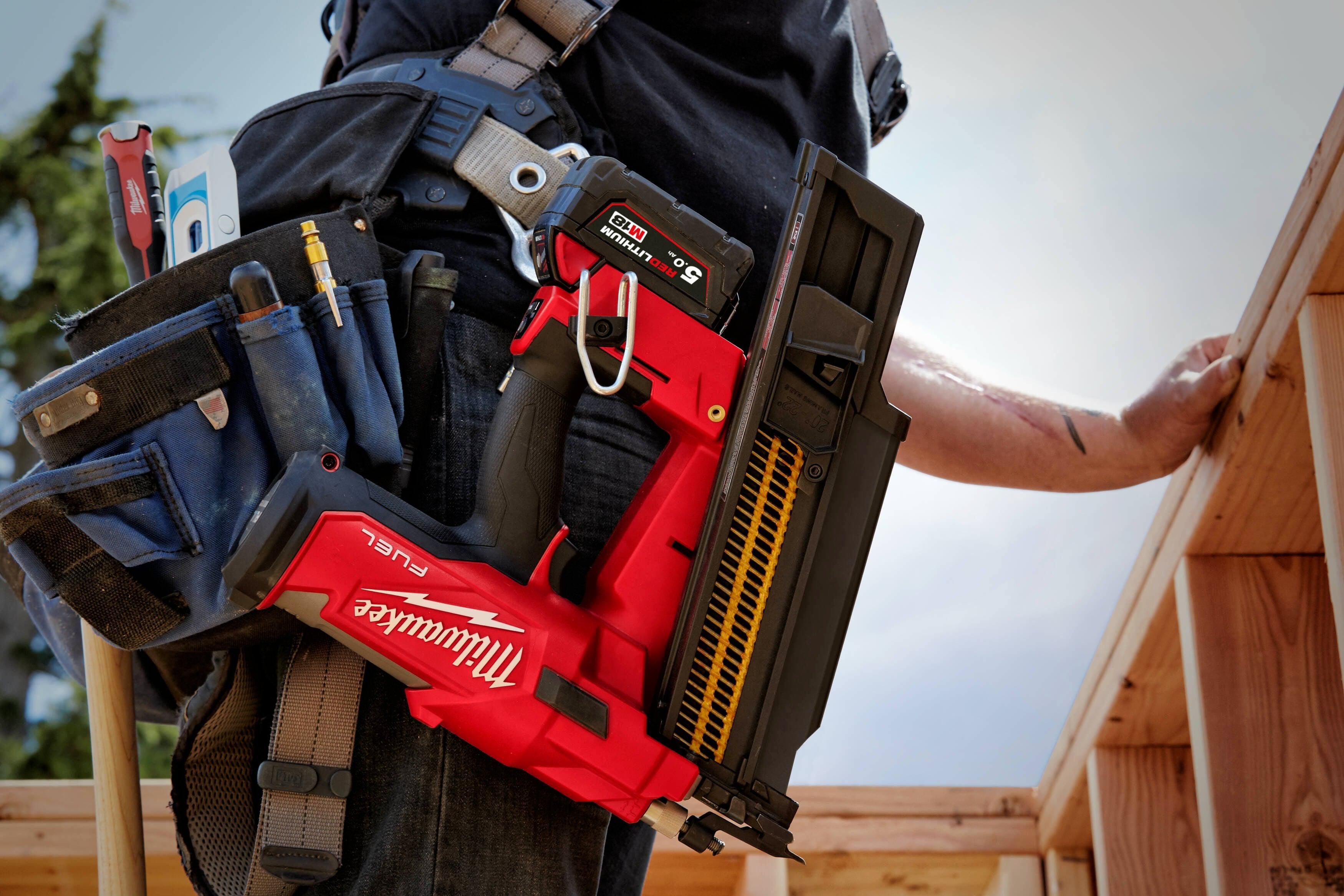 https://api.mastertools.nl/media/catalog/product/cache/4ac98b0d5e81b56bd000310ba88c60e0/m/i/milwaukee-m18-ffn21-0c-accu-constructie-tacker-18v-4933478993-4058546362751-mastertools_nl-10.jpg
