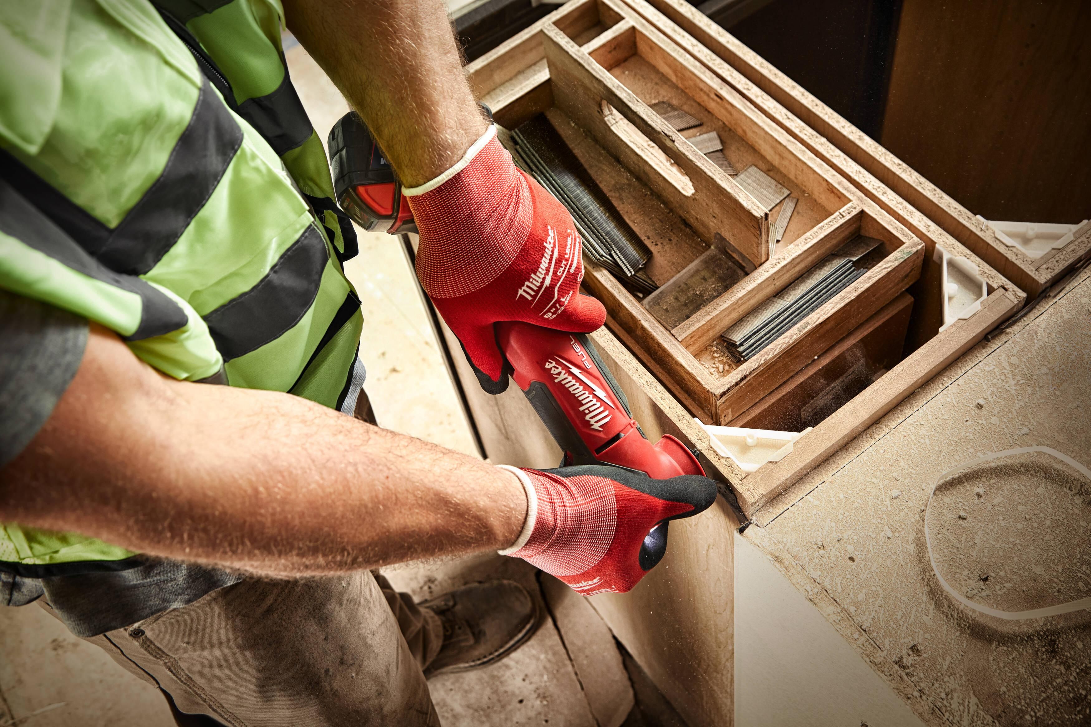 https://api.mastertools.nl/media/catalog/product/cache/4ac98b0d5e81b56bd000310ba88c60e0/m/i/milwaukee-m18-fmt-502x-fueltm-accu-multitool-18v-5_0ah-in-hd-box-4933478492-4058546346850-mastertools_nl-18.jpg