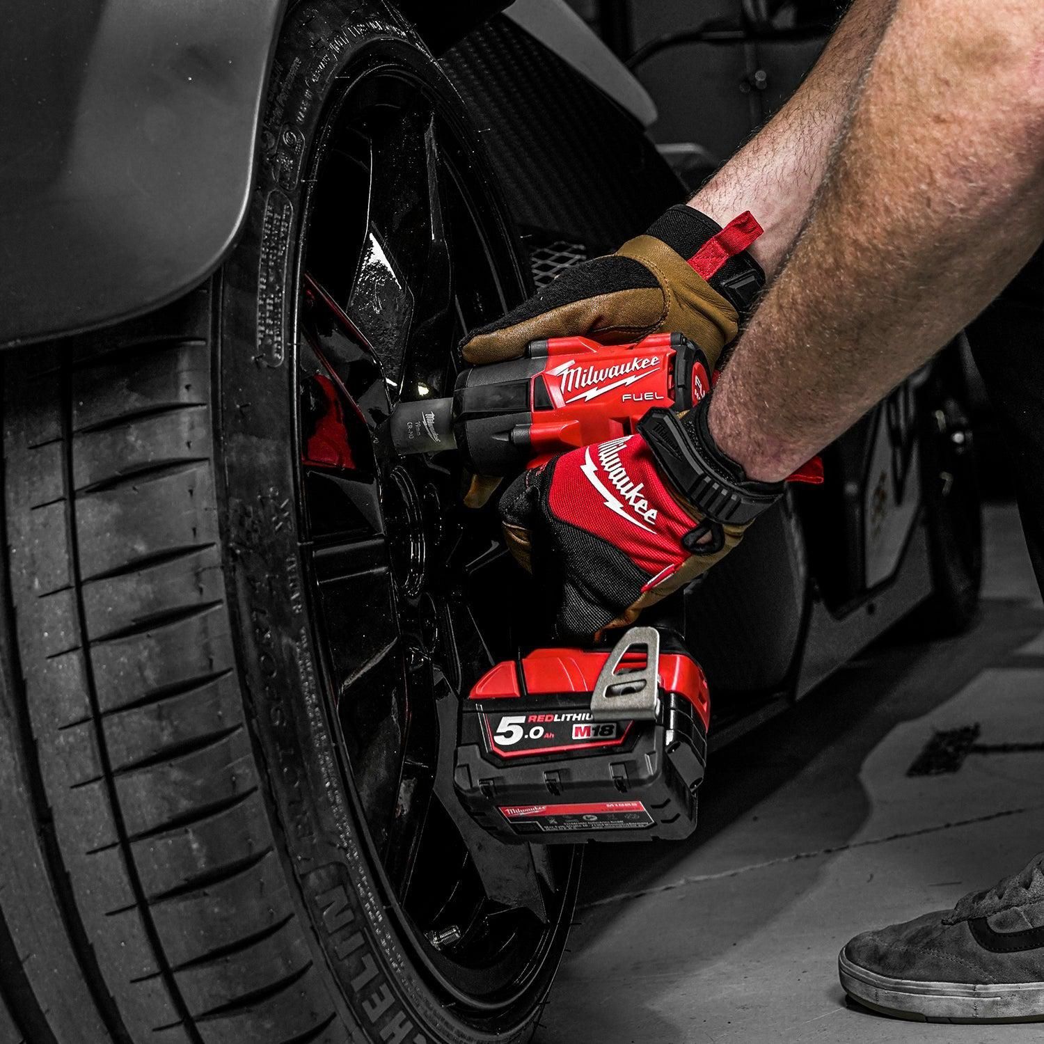 https://api.mastertools.nl/media/catalog/product/cache/4ac98b0d5e81b56bd000310ba88c60e0/m/i/milwaukee-m18-fmtiw2f12-502x-accu-slagmoersleutel-50ah-12-met-frictiering-4933478450-4058546346416-mastertools_nl-6.jpg