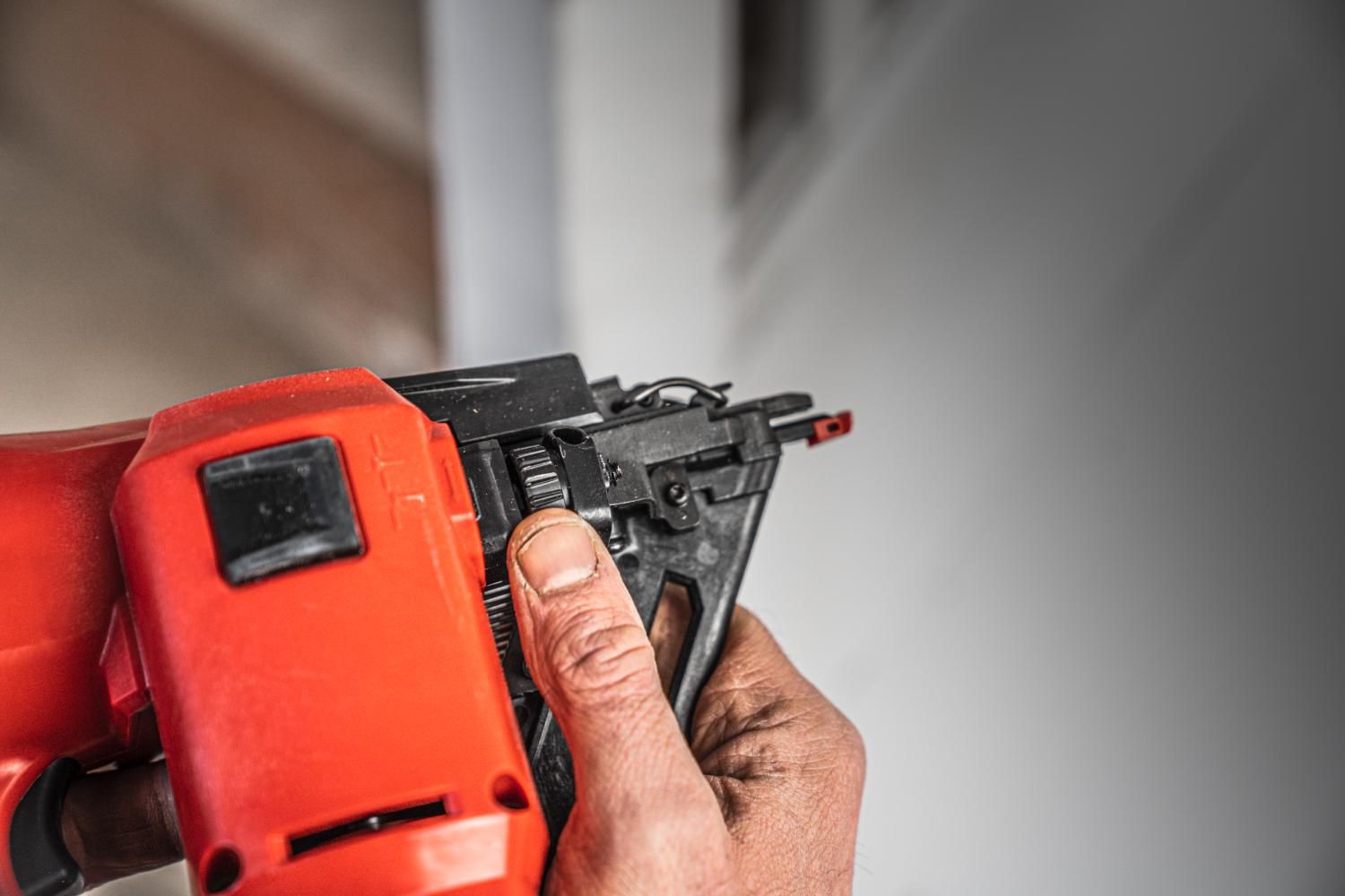 https://api.mastertools.nl/media/catalog/product/cache/4ac98b0d5e81b56bd000310ba88c60e0/m/i/milwaukee-m18-fn15ga-0x-accu-afwerkingstacker-15-ga-18v-4933478091-4058546340247-mastertools_nl-10.jpg