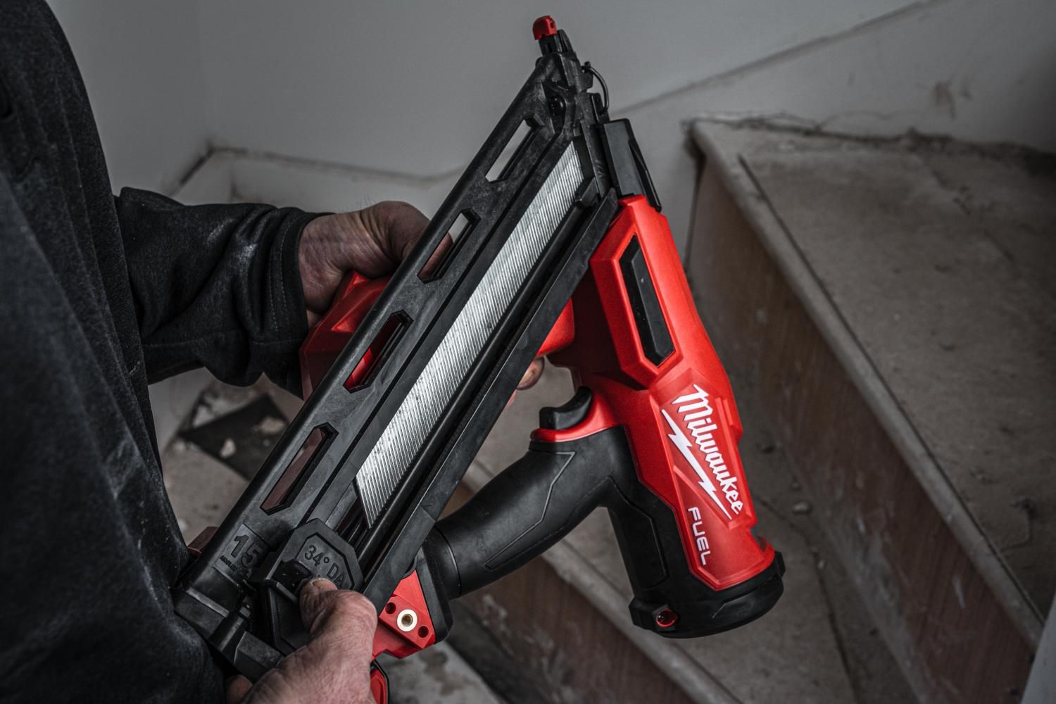 https://api.mastertools.nl/media/catalog/product/cache/4ac98b0d5e81b56bd000310ba88c60e0/m/i/milwaukee-m18-fn15ga-0x-accu-afwerkingstacker-15-ga-18v-4933478091-4058546340247-mastertools_nl-11.jpg