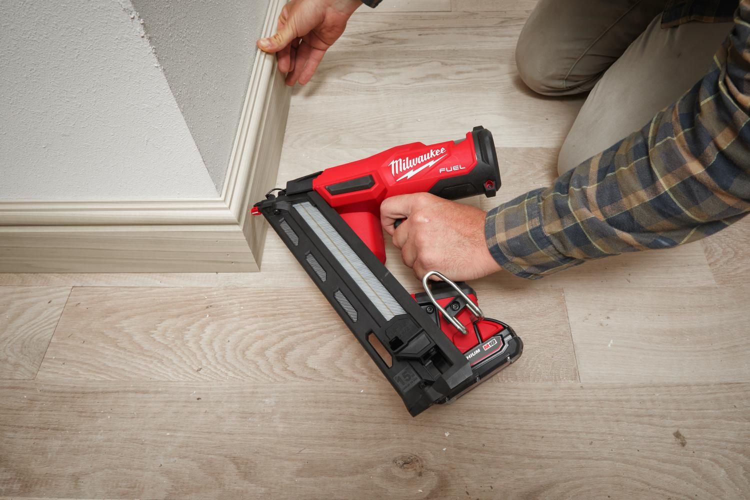https://api.mastertools.nl/media/catalog/product/cache/4ac98b0d5e81b56bd000310ba88c60e0/m/i/milwaukee-m18-fn15ga-0x-accu-afwerkingstacker-15-ga-18v-4933478091-4058546340247-mastertools_nl-7.jpg