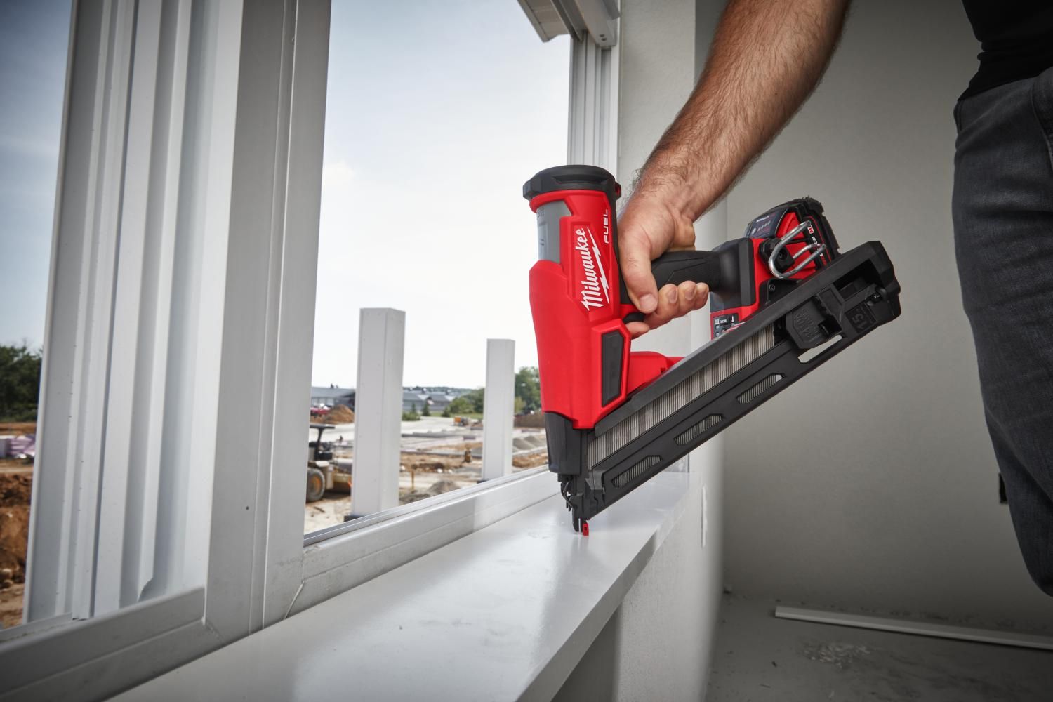 https://api.mastertools.nl/media/catalog/product/cache/4ac98b0d5e81b56bd000310ba88c60e0/m/i/milwaukee-m18-fn15ga-0x-accu-afwerkingstacker-15-ga-18v-4933478091-4058546340247-mastertools_nl-8.jpg