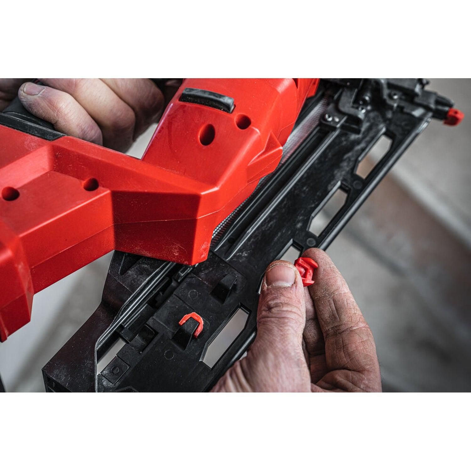 https://api.mastertools.nl/media/catalog/product/cache/4ac98b0d5e81b56bd000310ba88c60e0/m/i/milwaukee-m18-fn16ga-0x-accu-afwerkingstacker-18v-basic-body-in-hd-box-4933478094-4058546340278-mastertools_nl-6.jpg