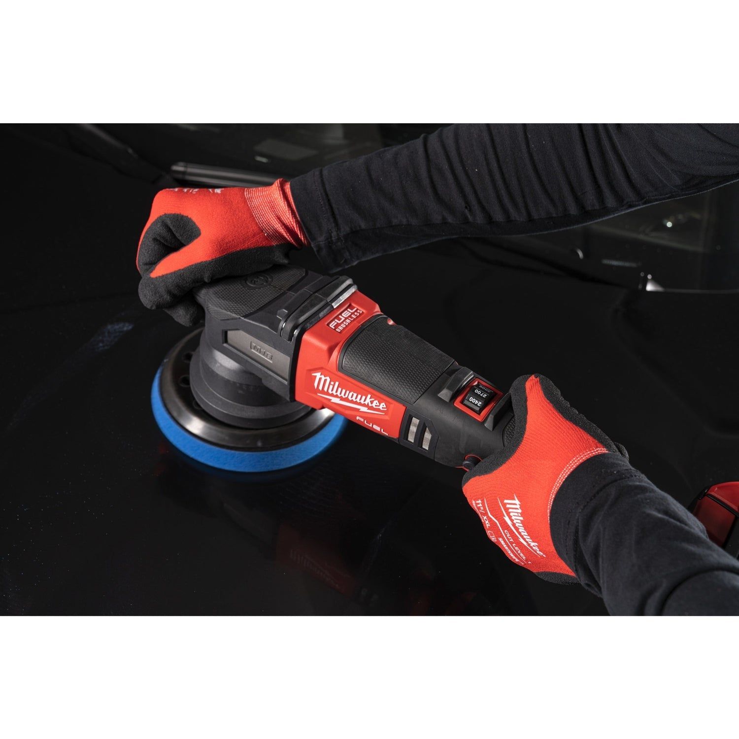 https://api.mastertools.nl/media/catalog/product/cache/4ac98b0d5e81b56bd000310ba88c60e0/m/i/milwaukee-m18-frop21-502x-accu-excentrische-polijstmachine-150mm-18v-5_0ah-m18-fueltm-in-hd-box-4933478837-4058546361198-mastertools_nl-15.jpg