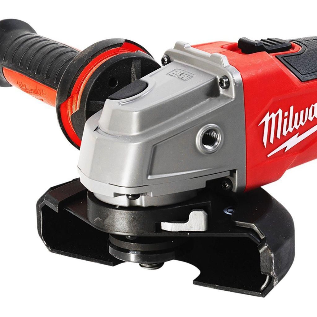 https://api.mastertools.nl/media/catalog/product/cache/4ac98b0d5e81b56bd000310ba88c60e0/m/i/milwaukee-m18-fsag125x-0x-haakse-slijper-125mm-basic-body-in-hd-box-4933478428-4058546346195-mastertools_nl-3.jpg