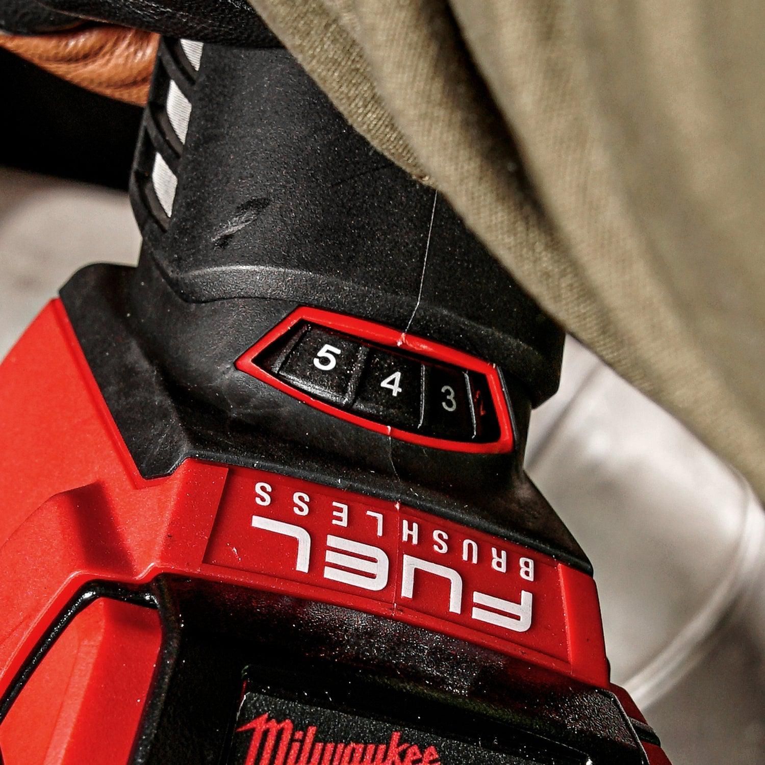 https://api.mastertools.nl/media/catalog/product/cache/4ac98b0d5e81b56bd000310ba88c60e0/m/i/milwaukee-m18-fsagv125xpdb-0x-accu-haakse-slijper-125mm-basic-body-4933478437-4058546346287-mastertools_nl-5.jpg