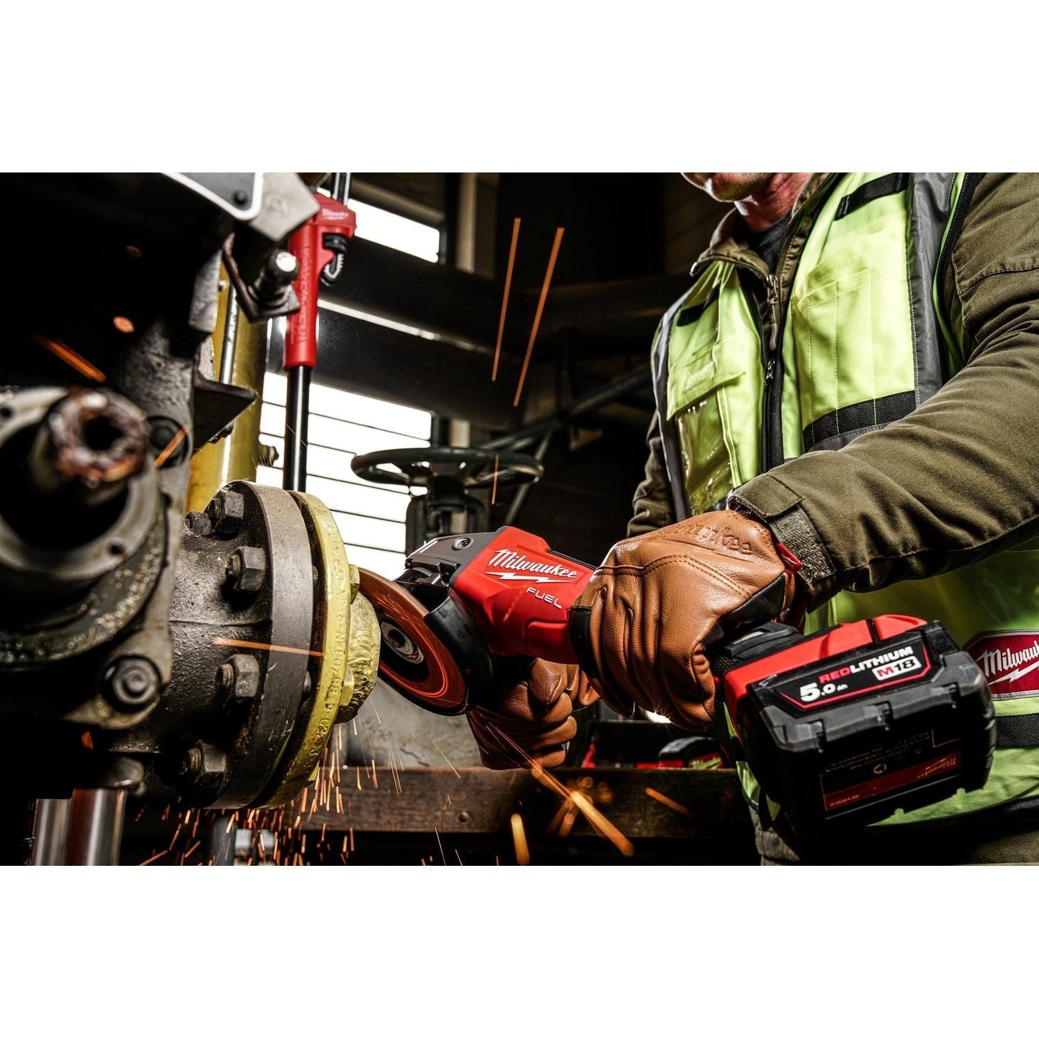 https://api.mastertools.nl/media/catalog/product/cache/4ac98b0d5e81b56bd000310ba88c60e0/m/i/milwaukee-m18-fsagv125xpdb-0x-accu-haakse-slijper-125mm-basic-body-4933478437-4058546346287-mastertools_nl-6.jpg