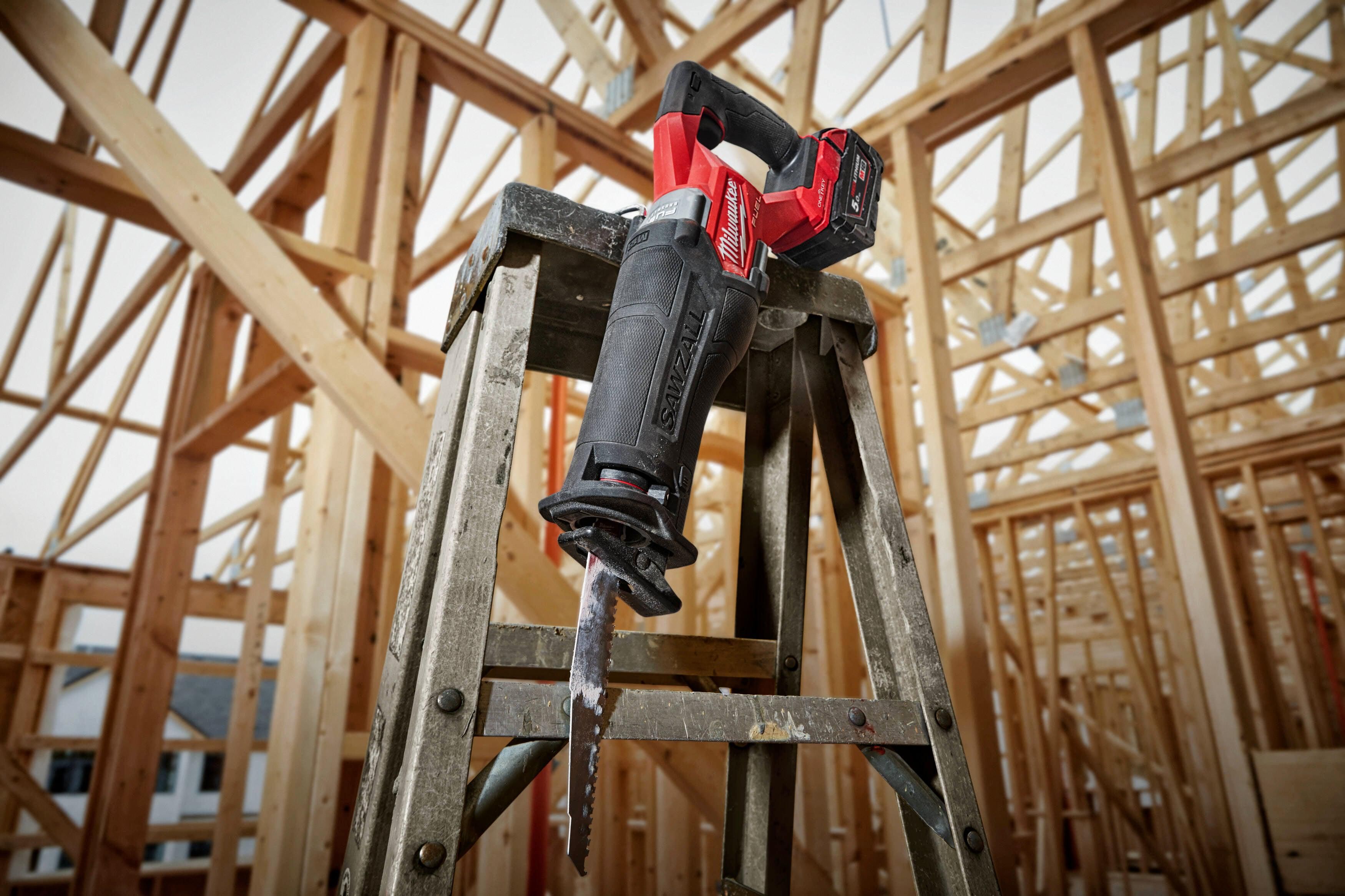 https://api.mastertools.nl/media/catalog/product/cache/4ac98b0d5e81b56bd000310ba88c60e0/m/i/milwaukee-m18-fsz-502x-accu-reciprozaag-18v-5_0ah-in-hd-box-4933478291-4058546344689-mastertools_nl-10.jpg